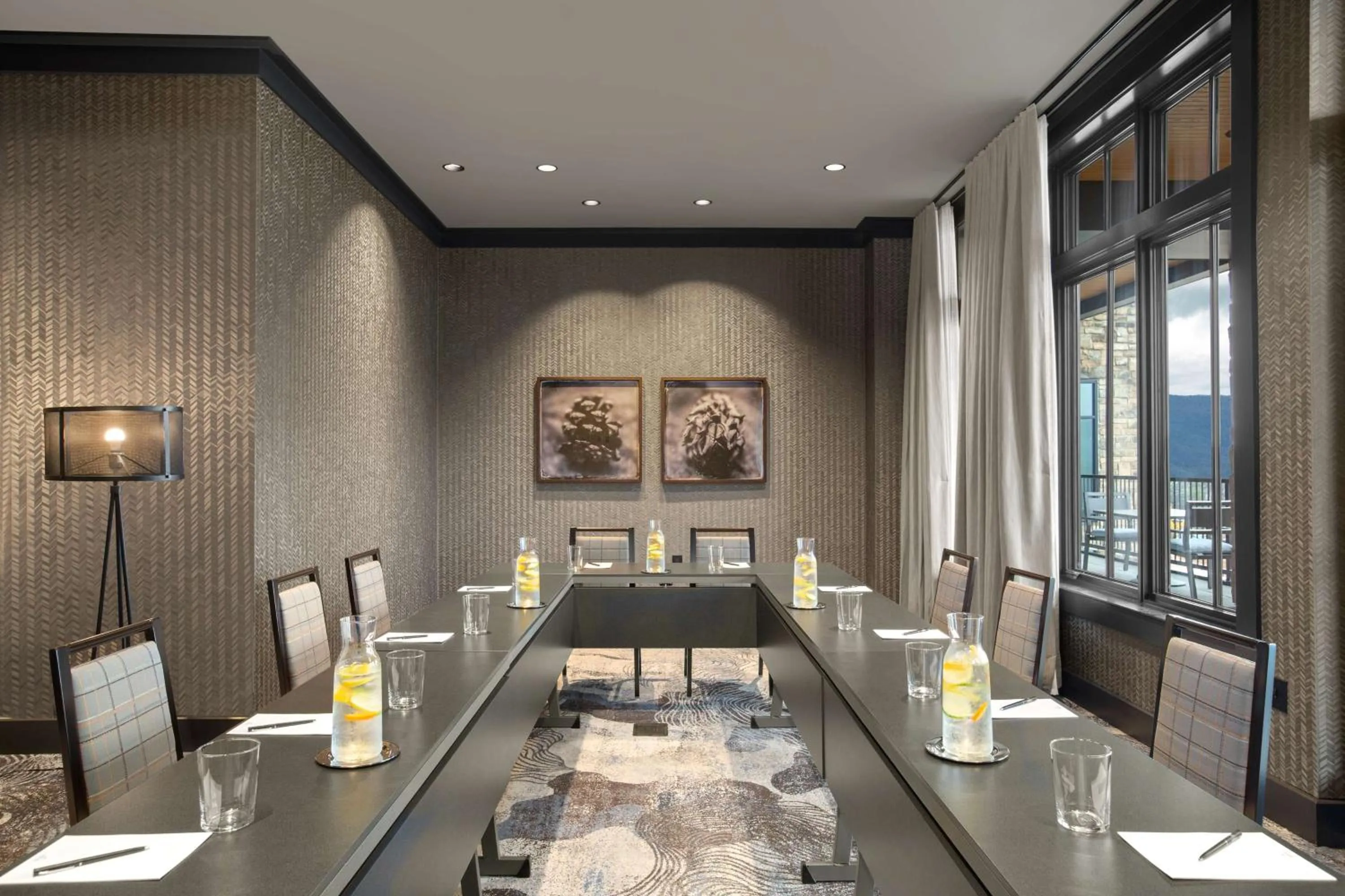 Meeting/conference room in Cloudland at McLemore Resort Lookout Mountain, Curio by Hilton