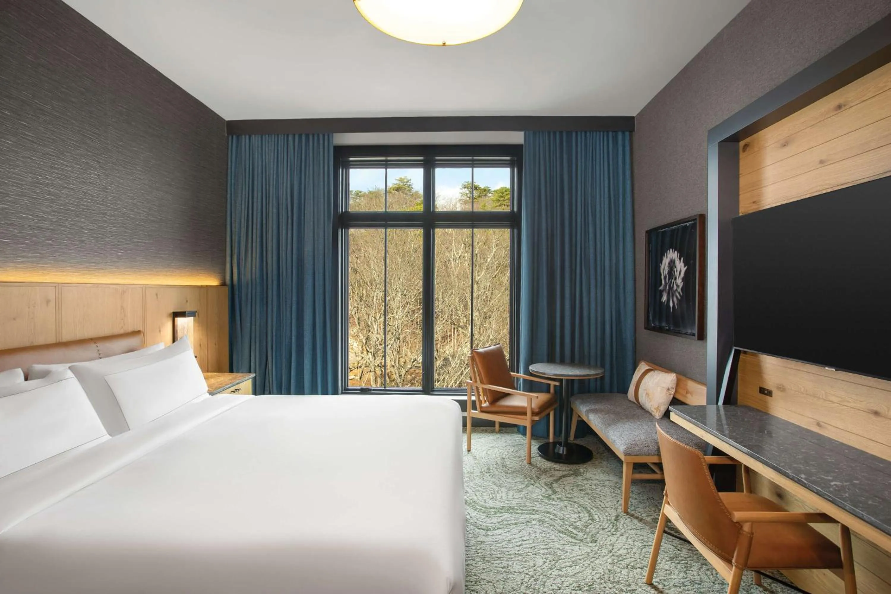 Bedroom, Bed in Cloudland at McLemore Resort Lookout Mountain, Curio by Hilton