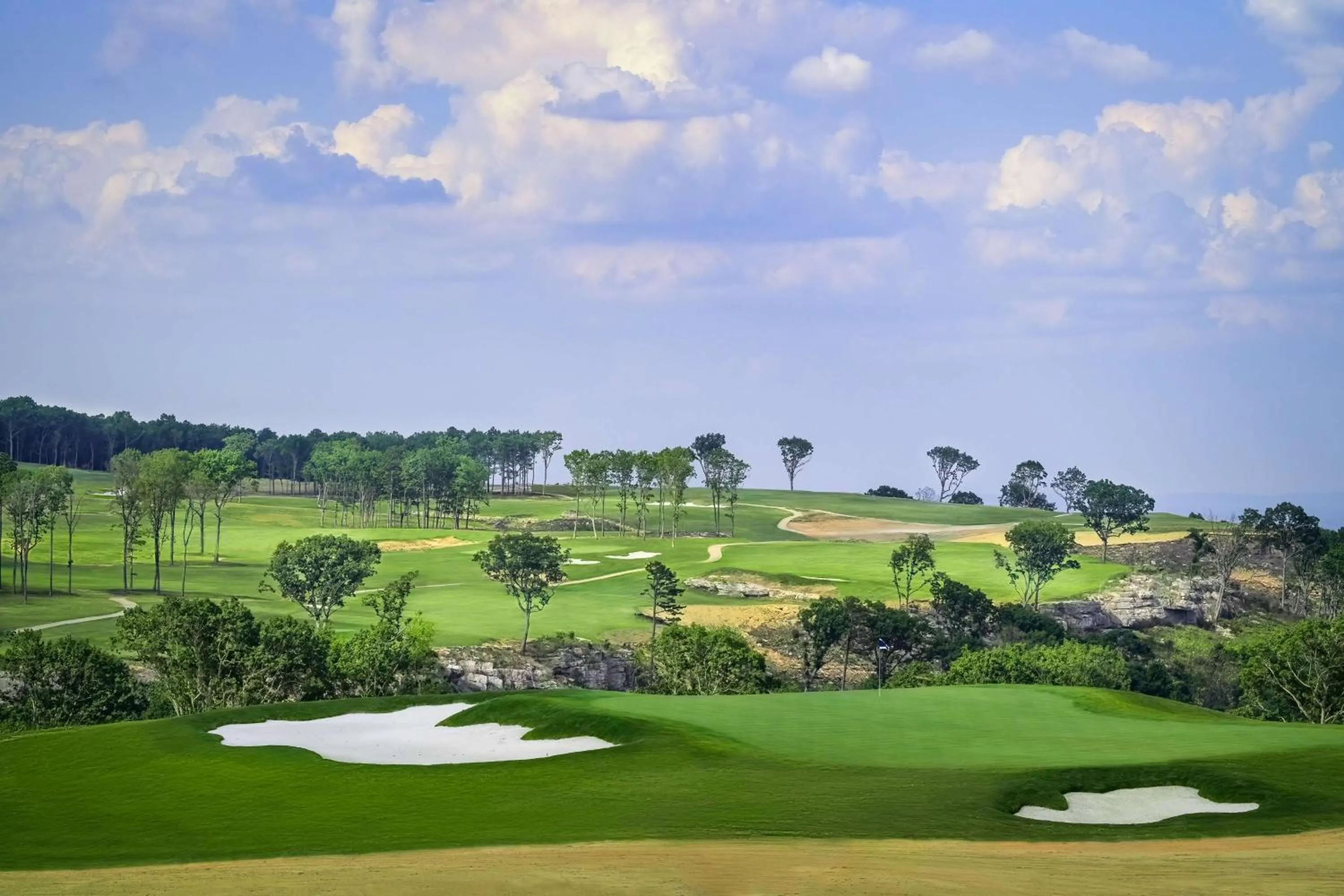 Golfcourse in Cloudland at McLemore Resort Lookout Mountain, Curio by Hilton