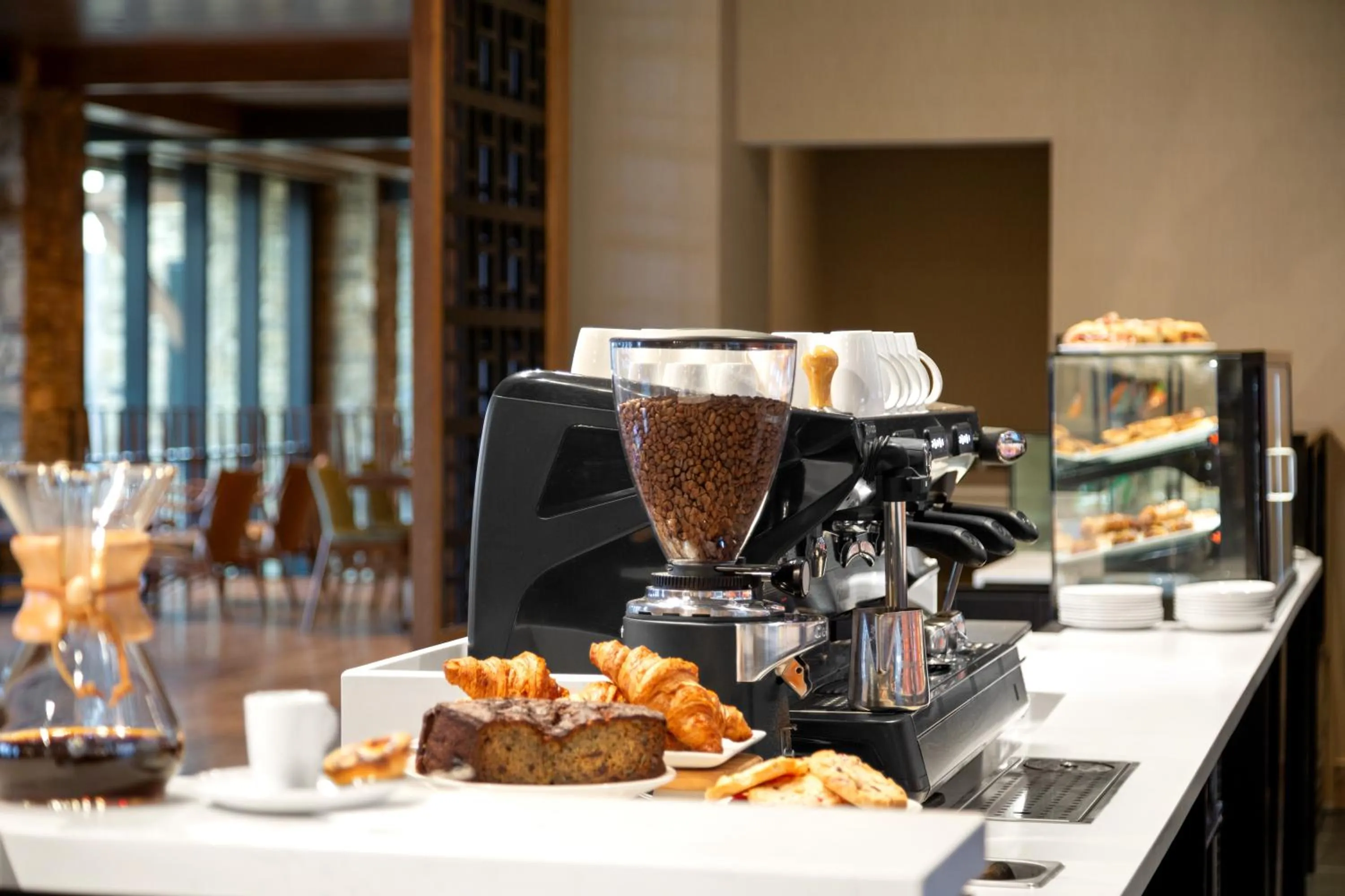 Restaurant/places to eat in Cloudland at McLemore Resort Lookout Mountain, Curio by Hilton