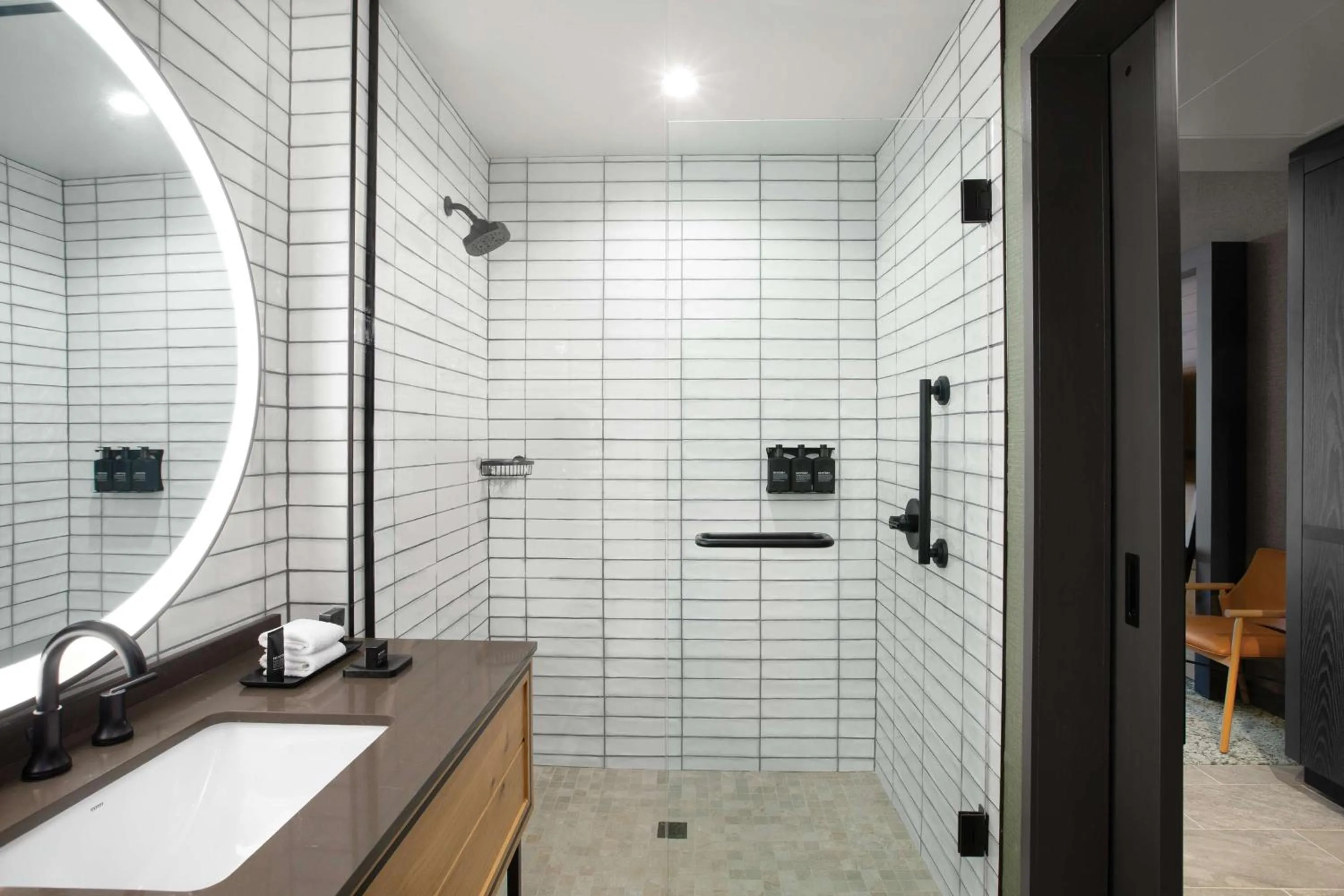 Photo of the whole room in Cloudland at McLemore Resort Lookout Mountain, Curio by Hilton