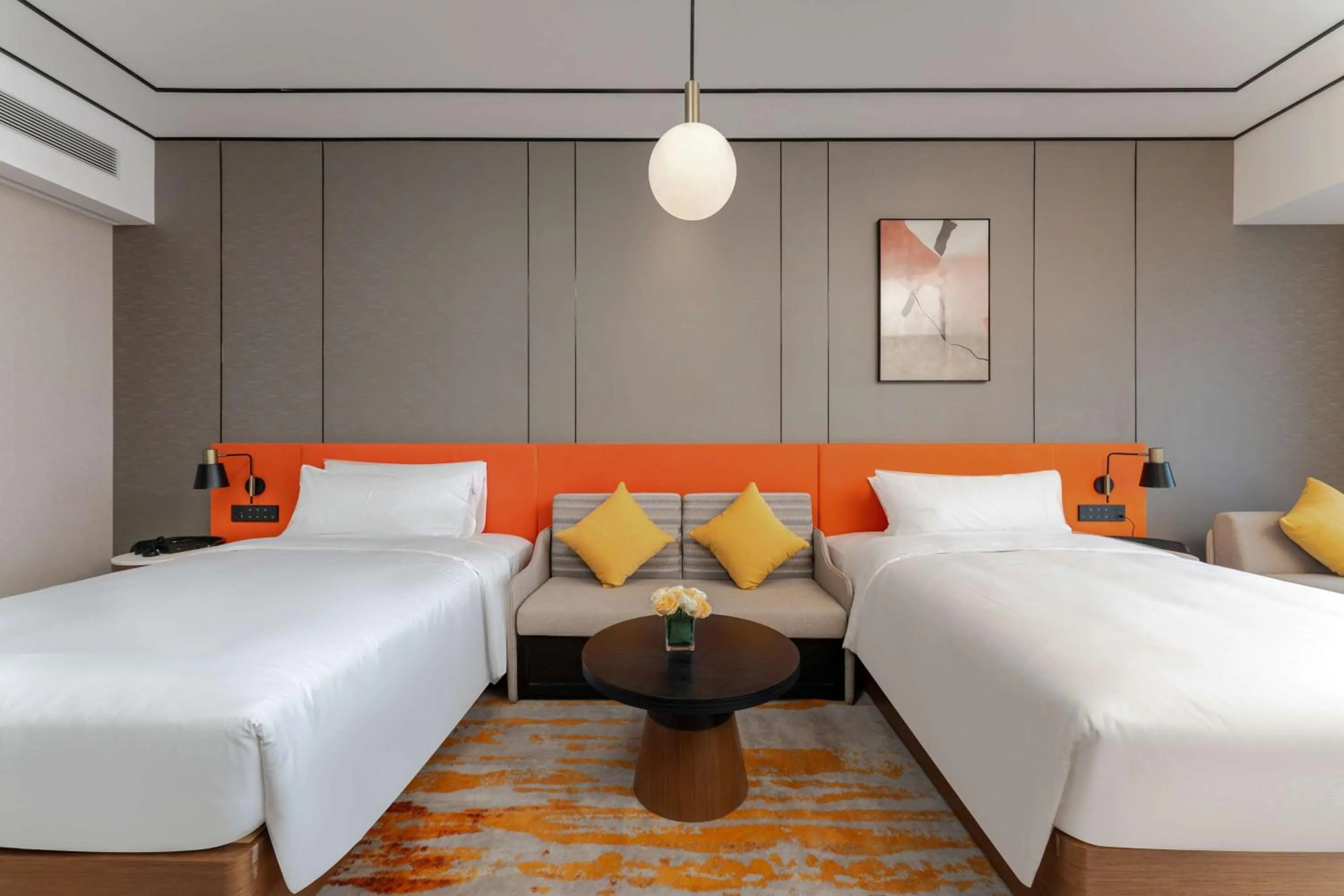 Living room, Bed in Hilton Garden Inn Huzhou High-Speed Railway Station