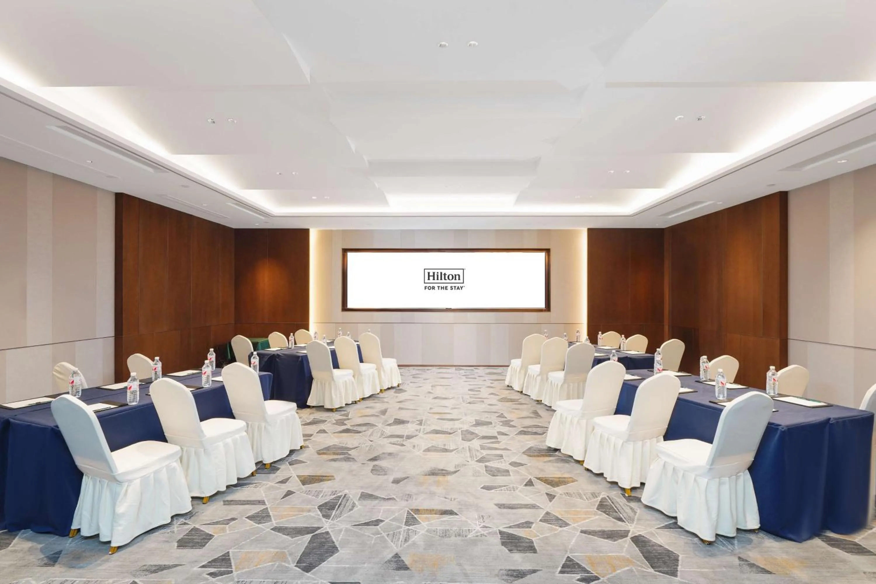 Meeting/conference room in Hilton Garden Inn Huzhou High-Speed Railway Station