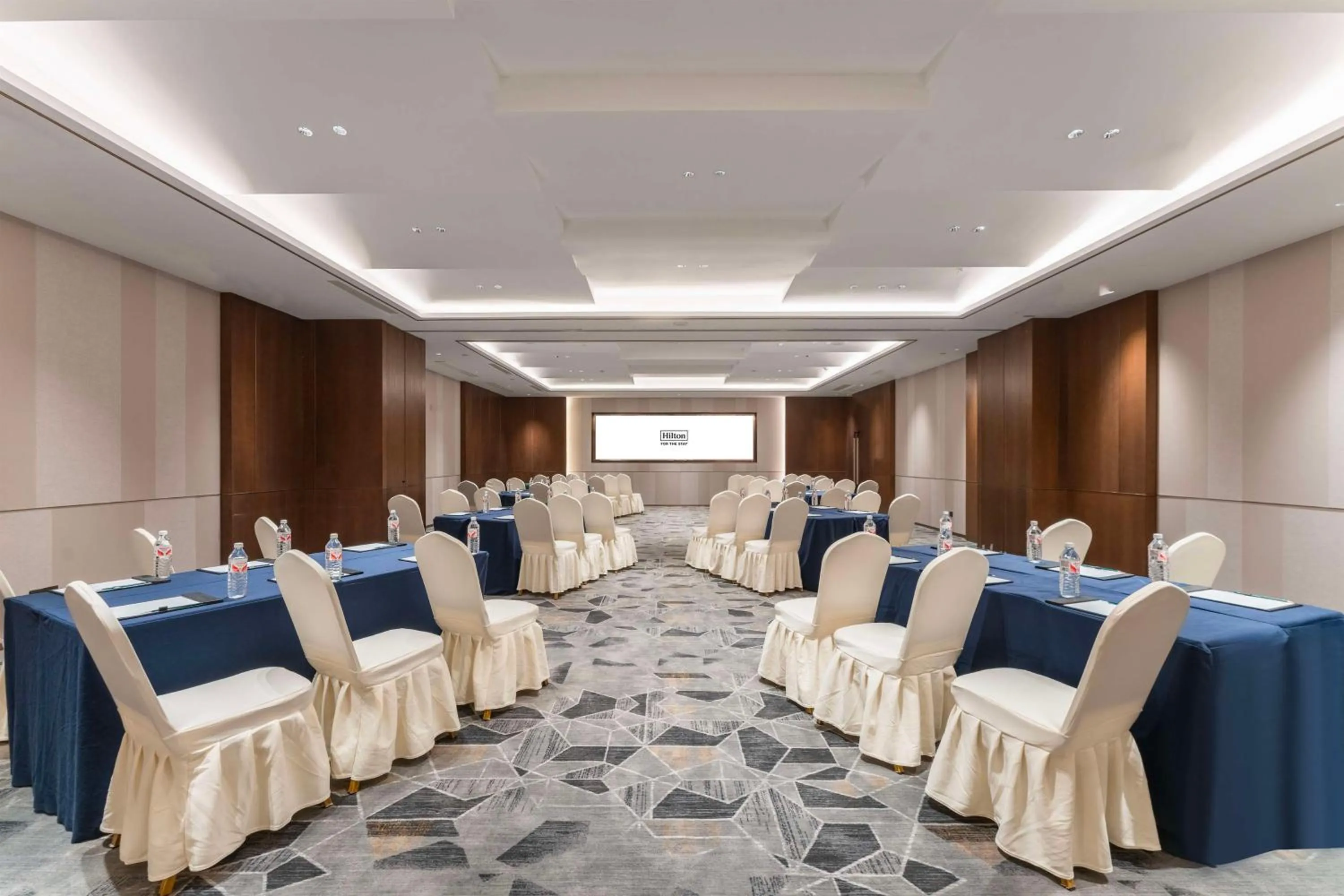 Meeting/conference room in Hilton Garden Inn Huzhou High-Speed Railway Station