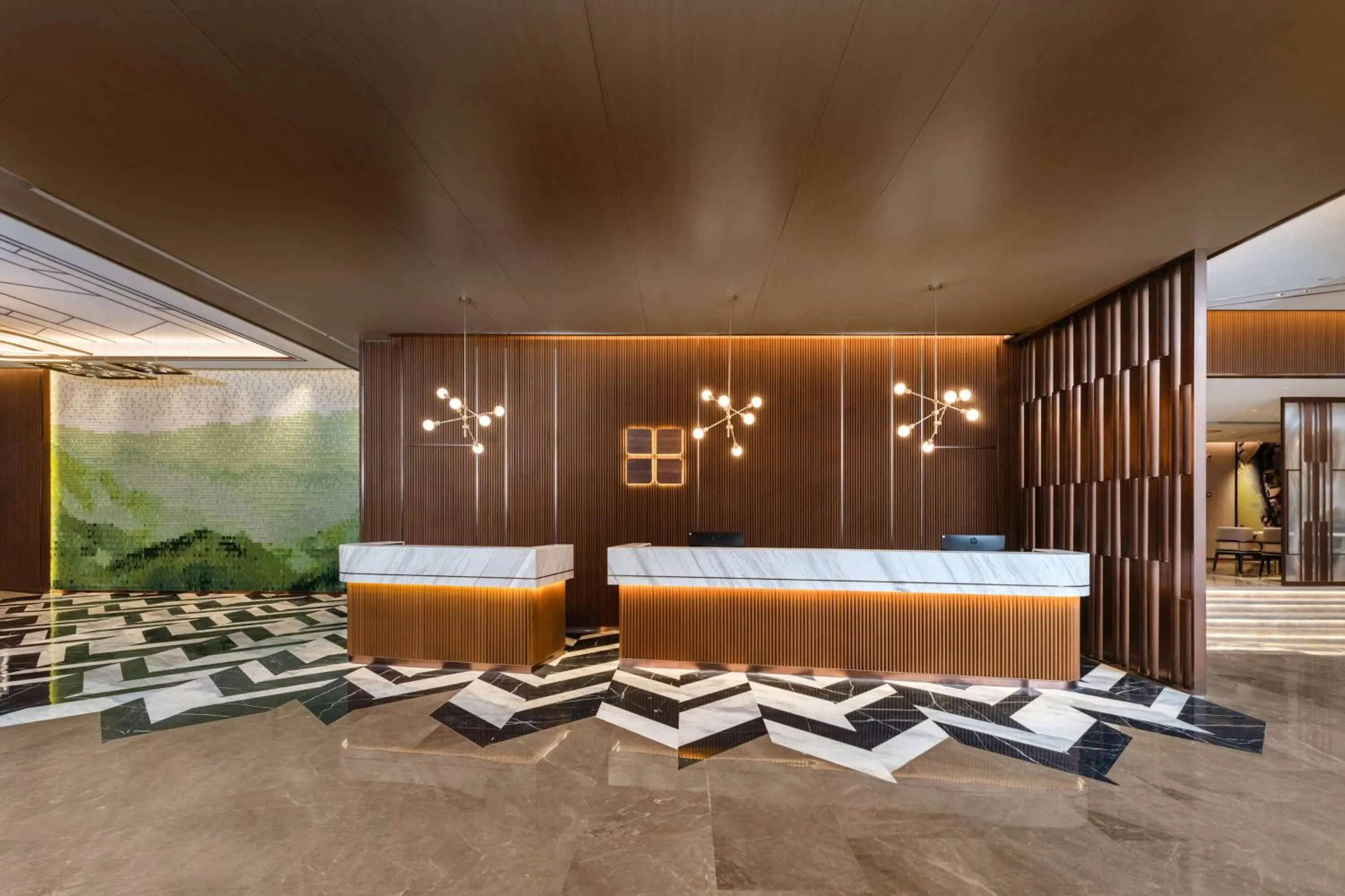 Lobby or reception, Bed in Hilton Garden Inn Huzhou High-Speed Railway Station