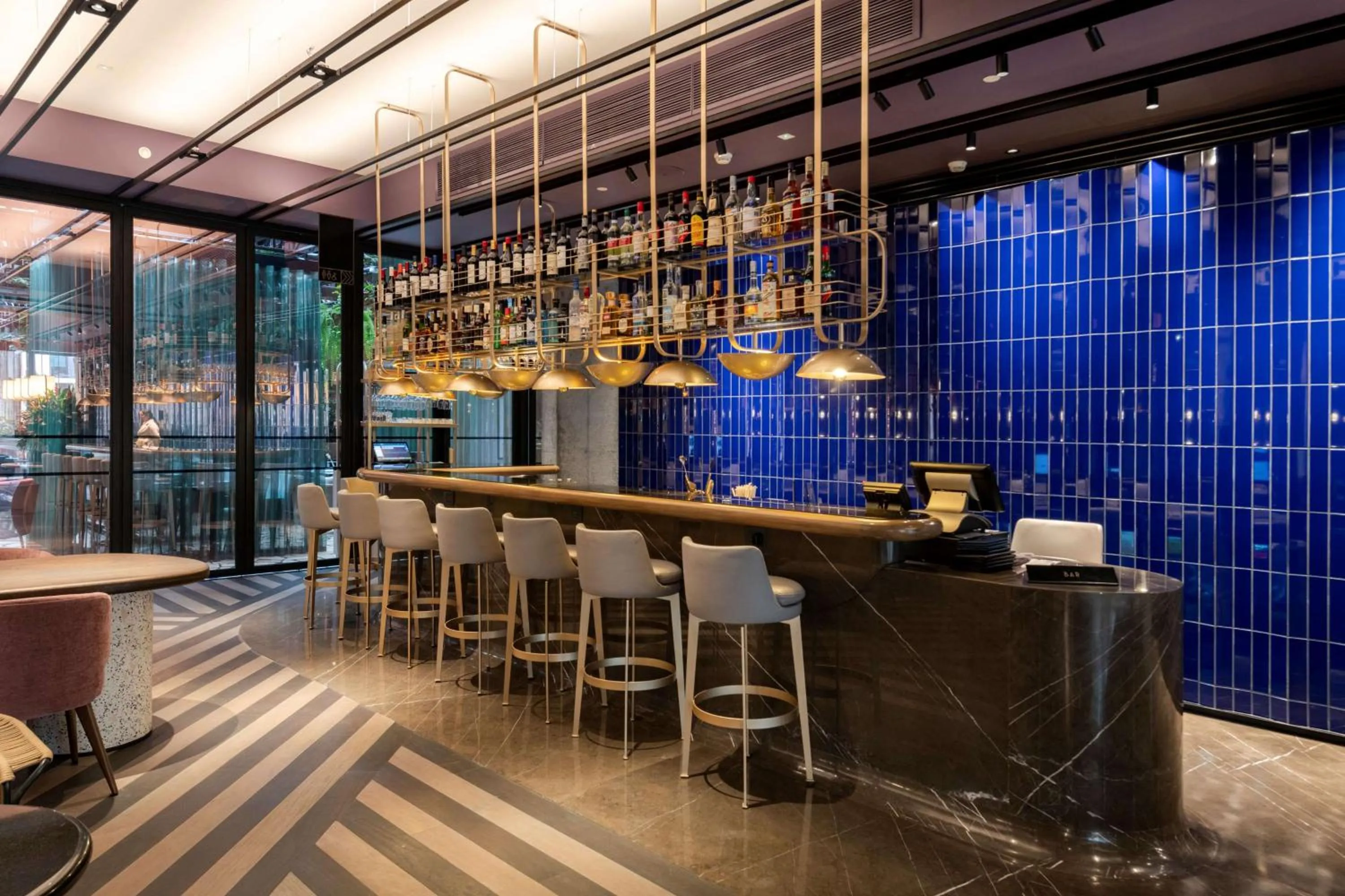 Lounge or bar in Doubletree By Hilton Lima San Isidro