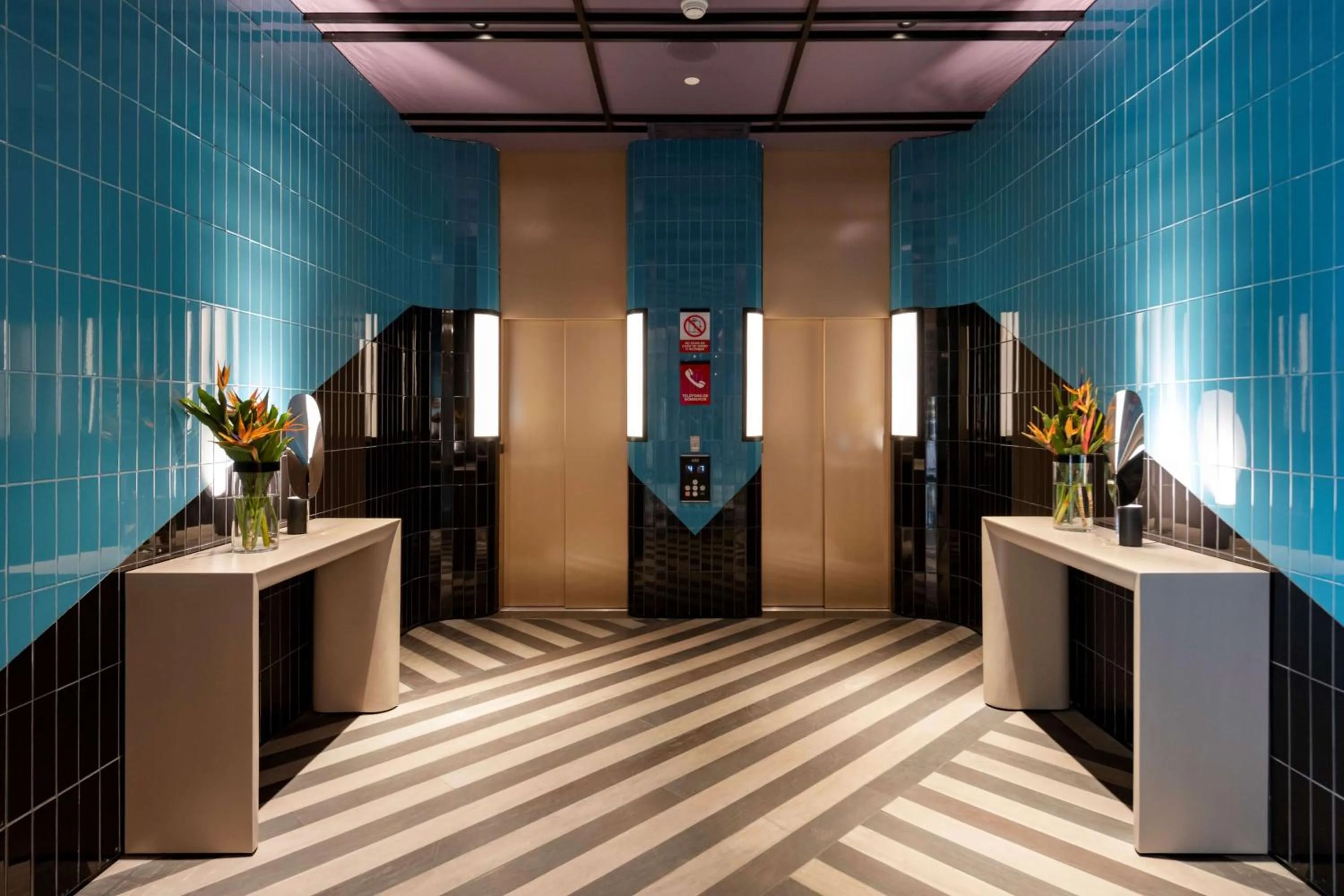 Lobby or reception in Doubletree By Hilton Lima San Isidro