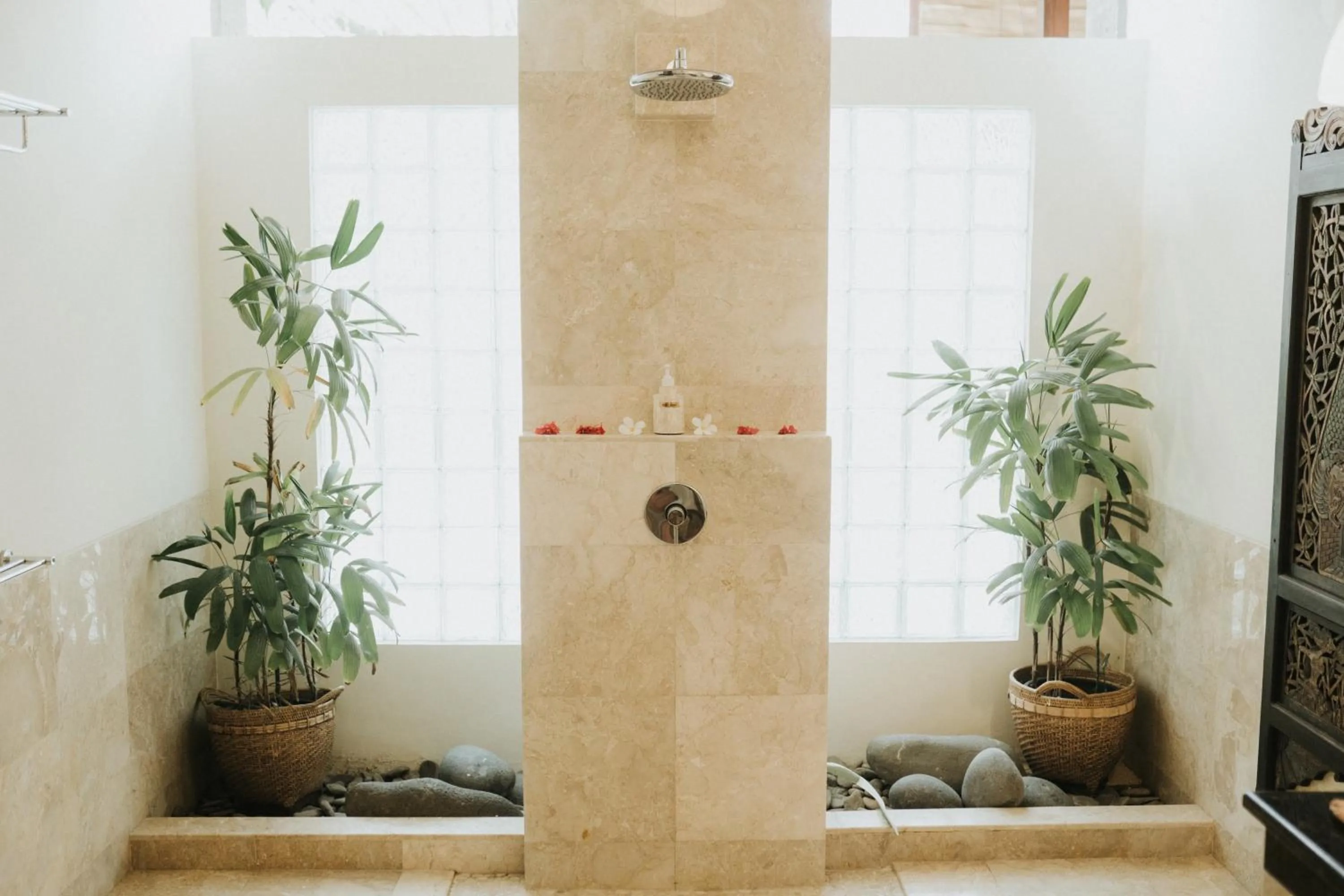 Bathroom in ALOKA BAHARI Villas
