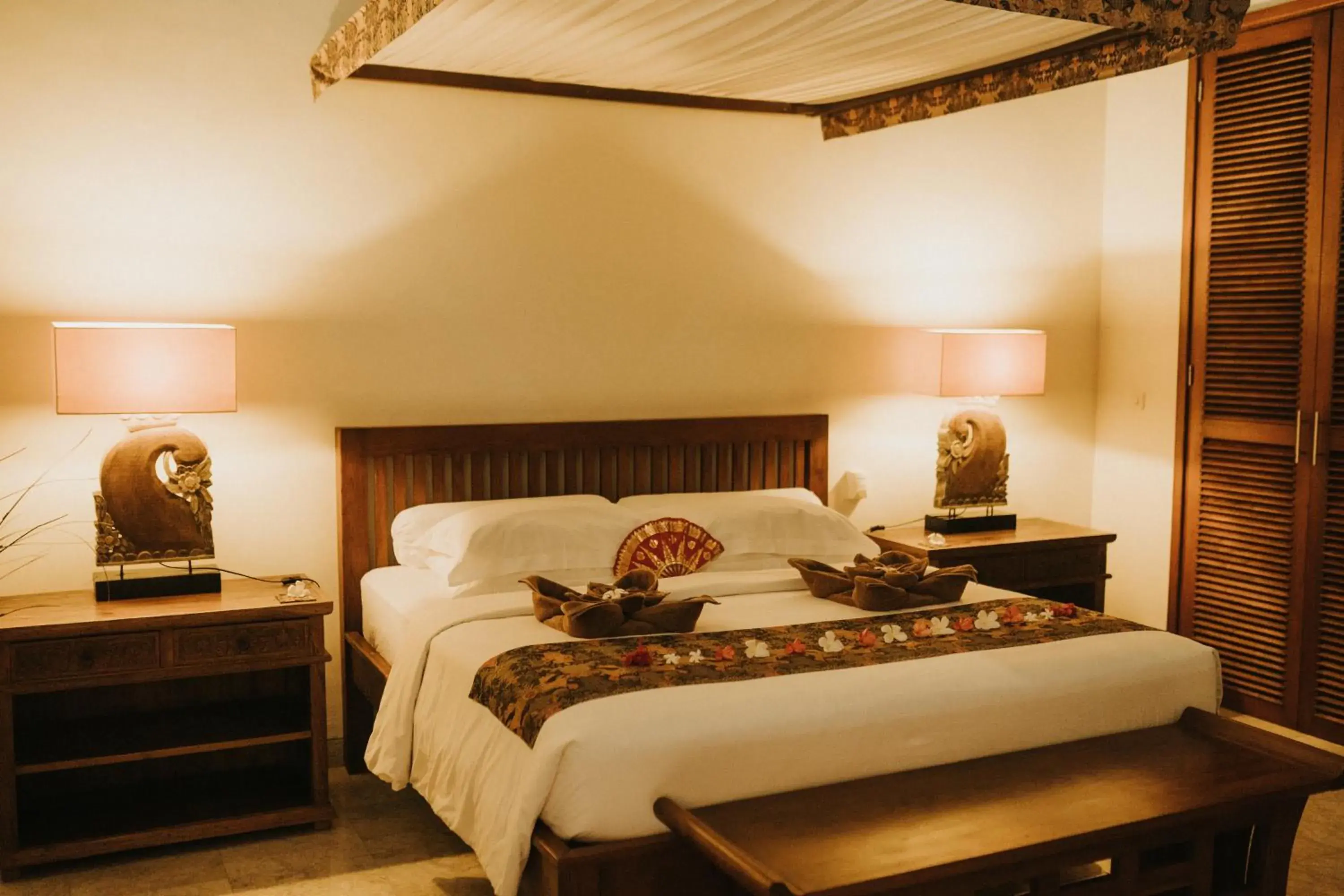 Deluxe King Room in ALOKA BAHARI Villas Deluxe King Room in ALOKA BAHARI Villas