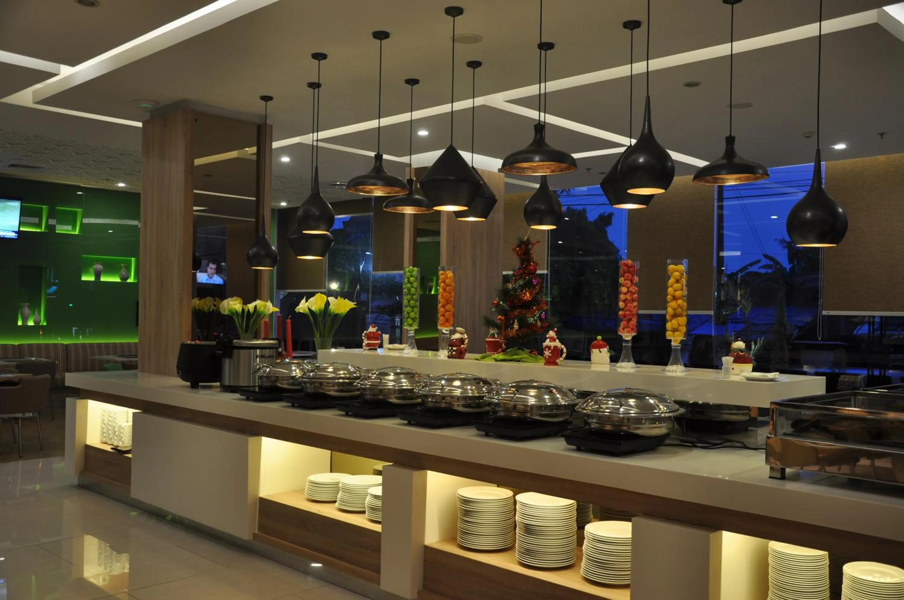 Restaurant/places to eat in Sala View Hotel