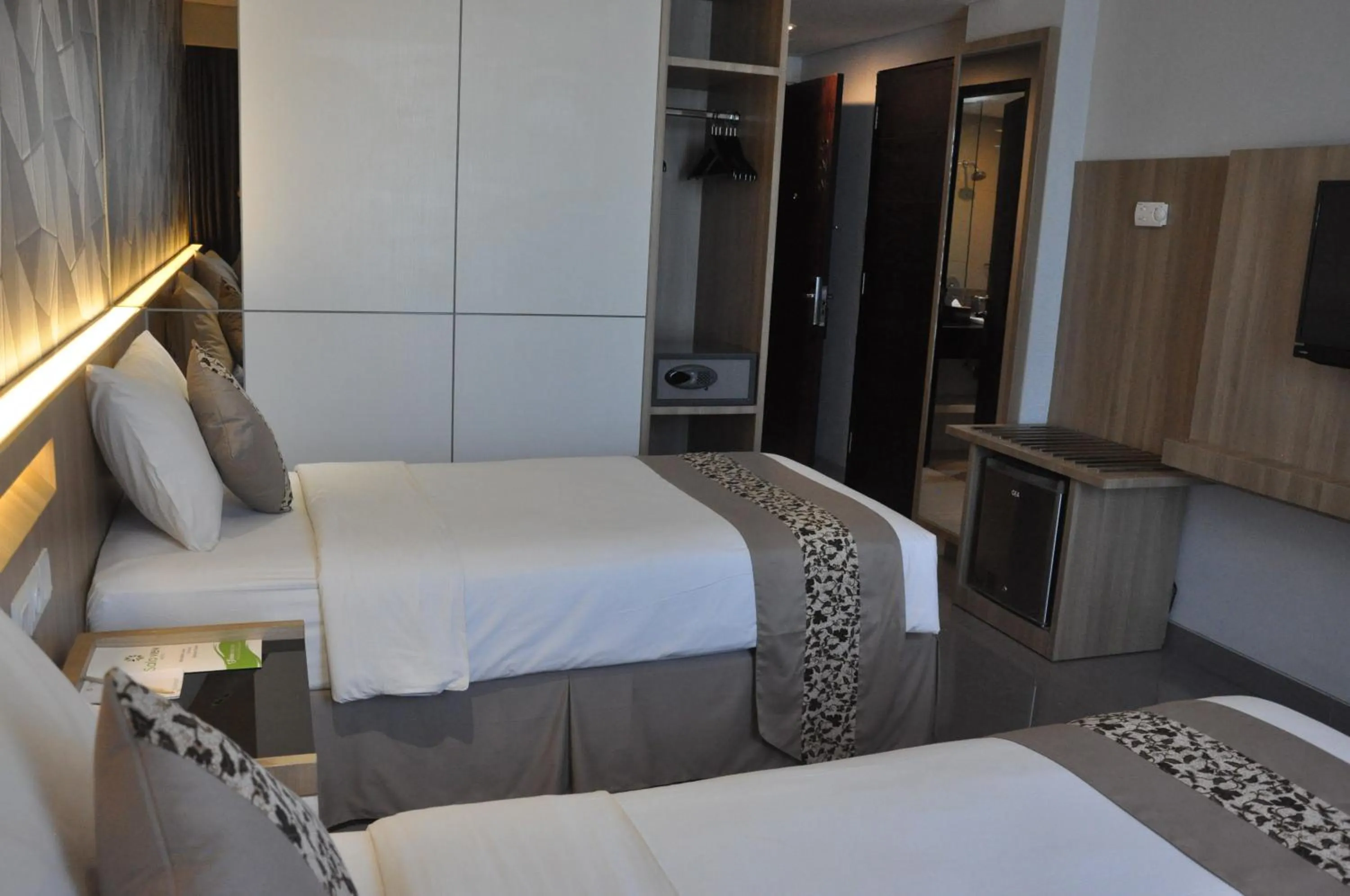 Bedroom, Bed in Sala View Hotel