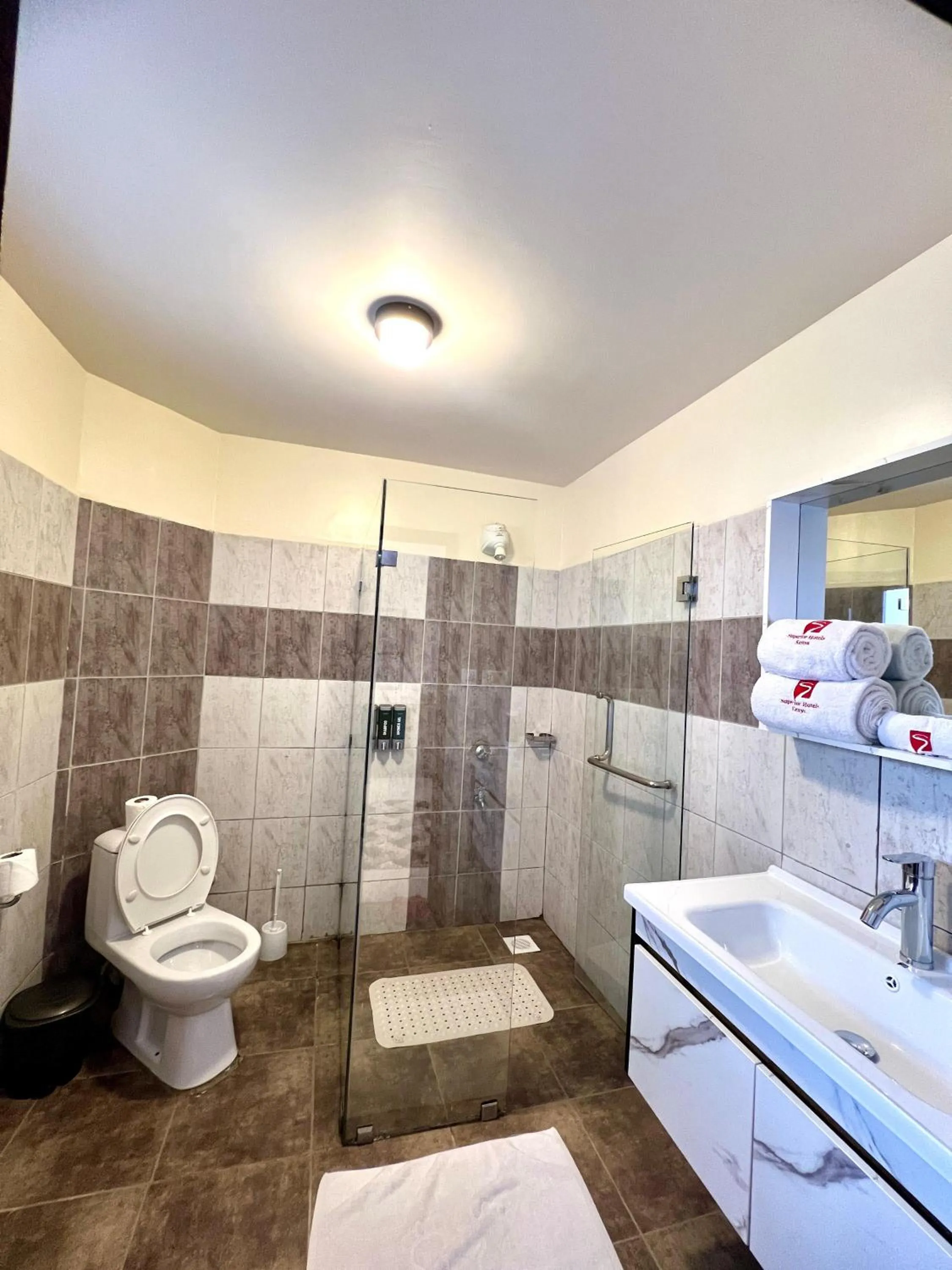 Bathroom in Hadassah Hotel