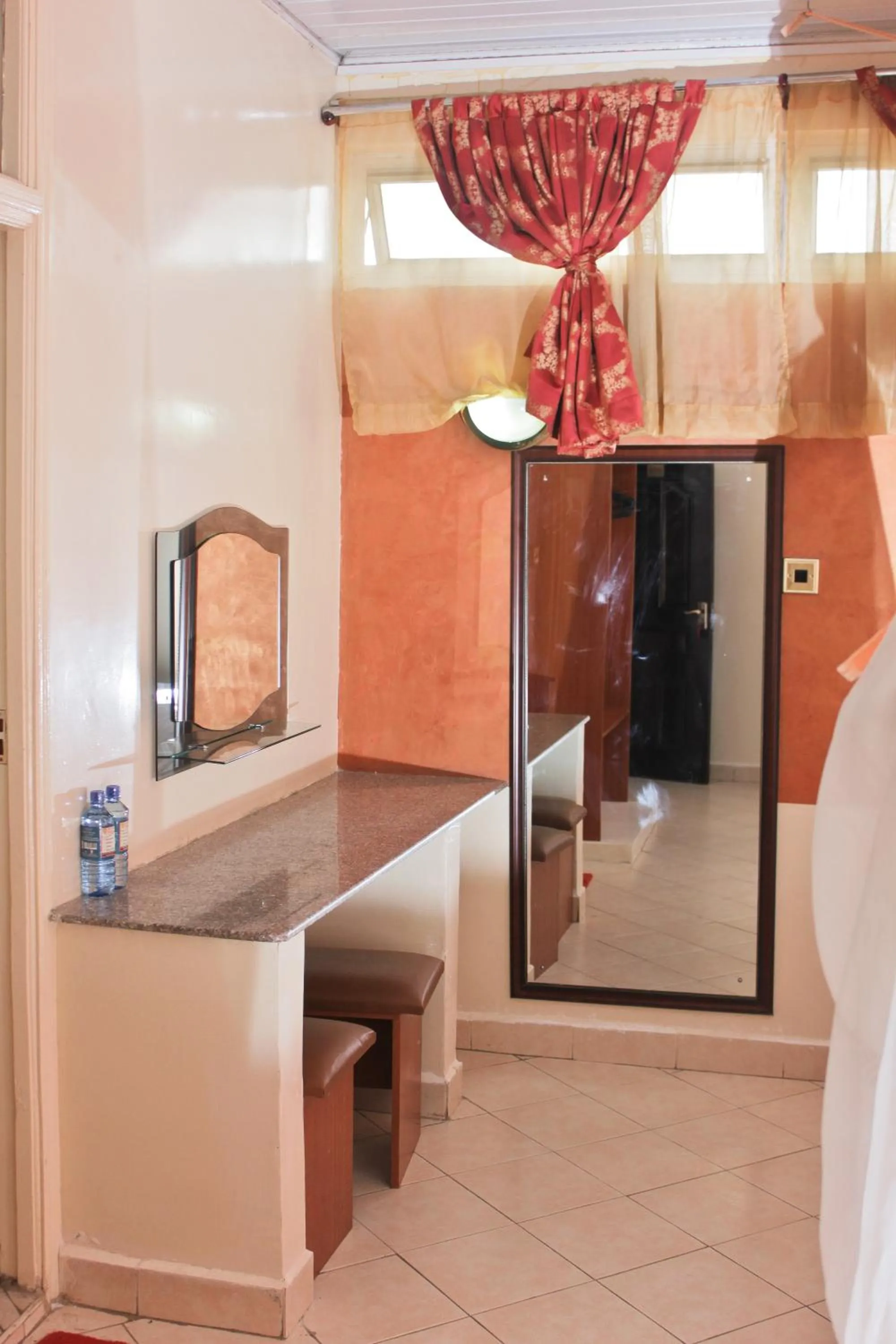 Bedroom in Pearl Palace Hotel