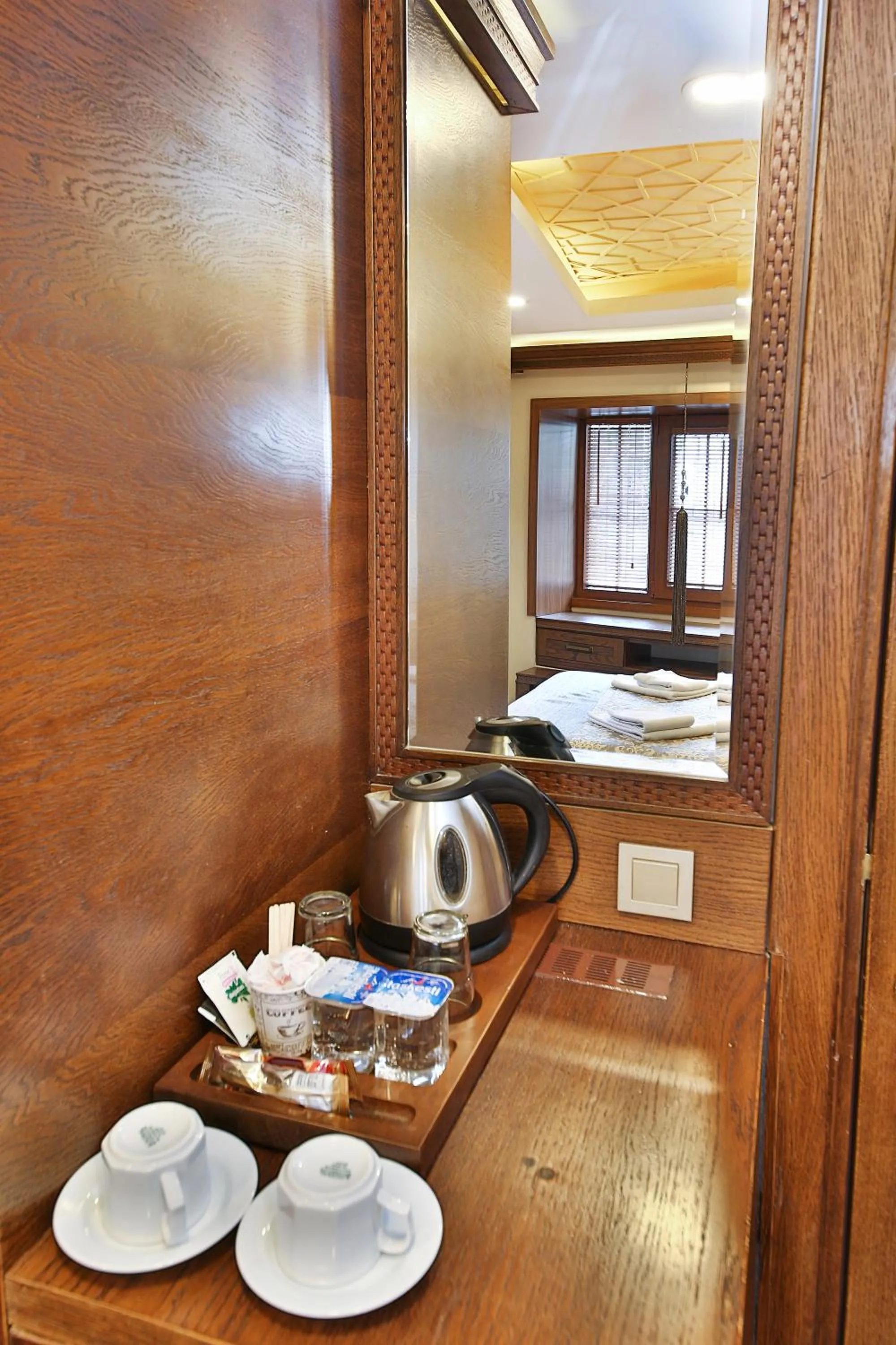Coffee/tea facilities in Kumluk Konak Hotel