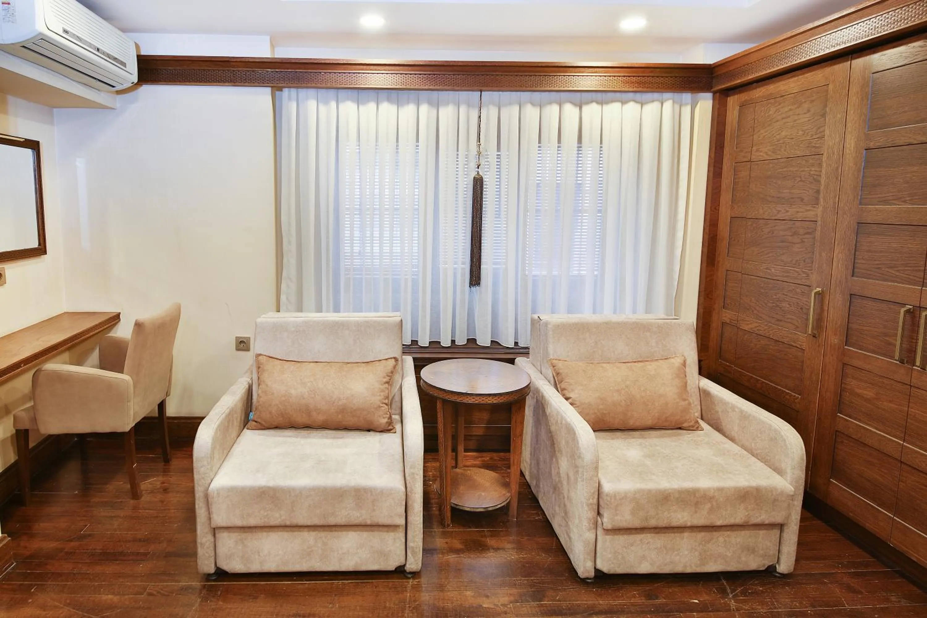 Seating area in Kumluk Konak Hotel