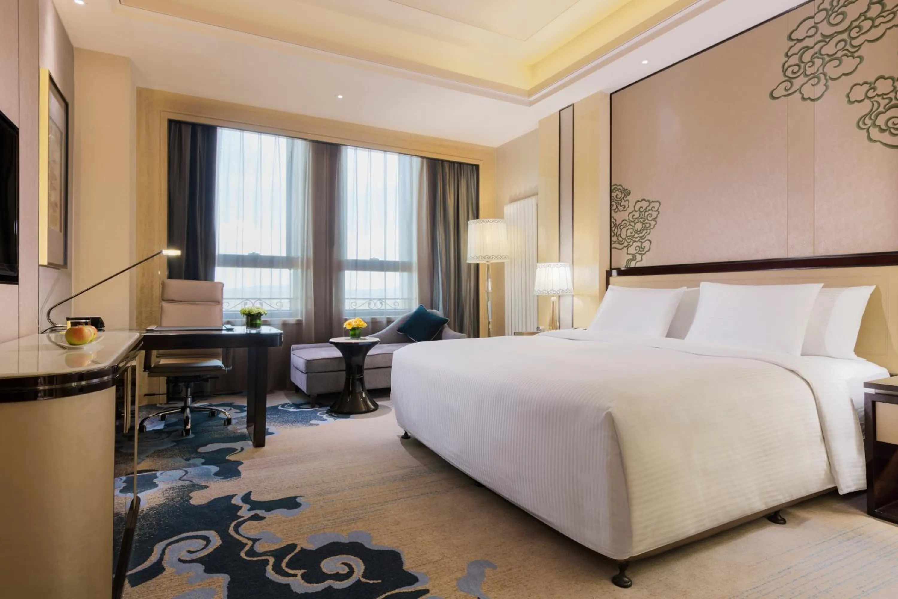 Photo of the whole room, Bed in Wanda Realm Chifeng Hotel