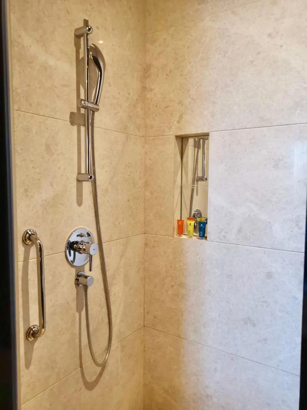 Shower in Wanda Realm Chifeng Hotel