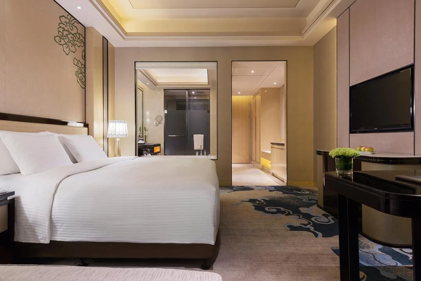 Bed in Wanda Realm Chifeng Hotel