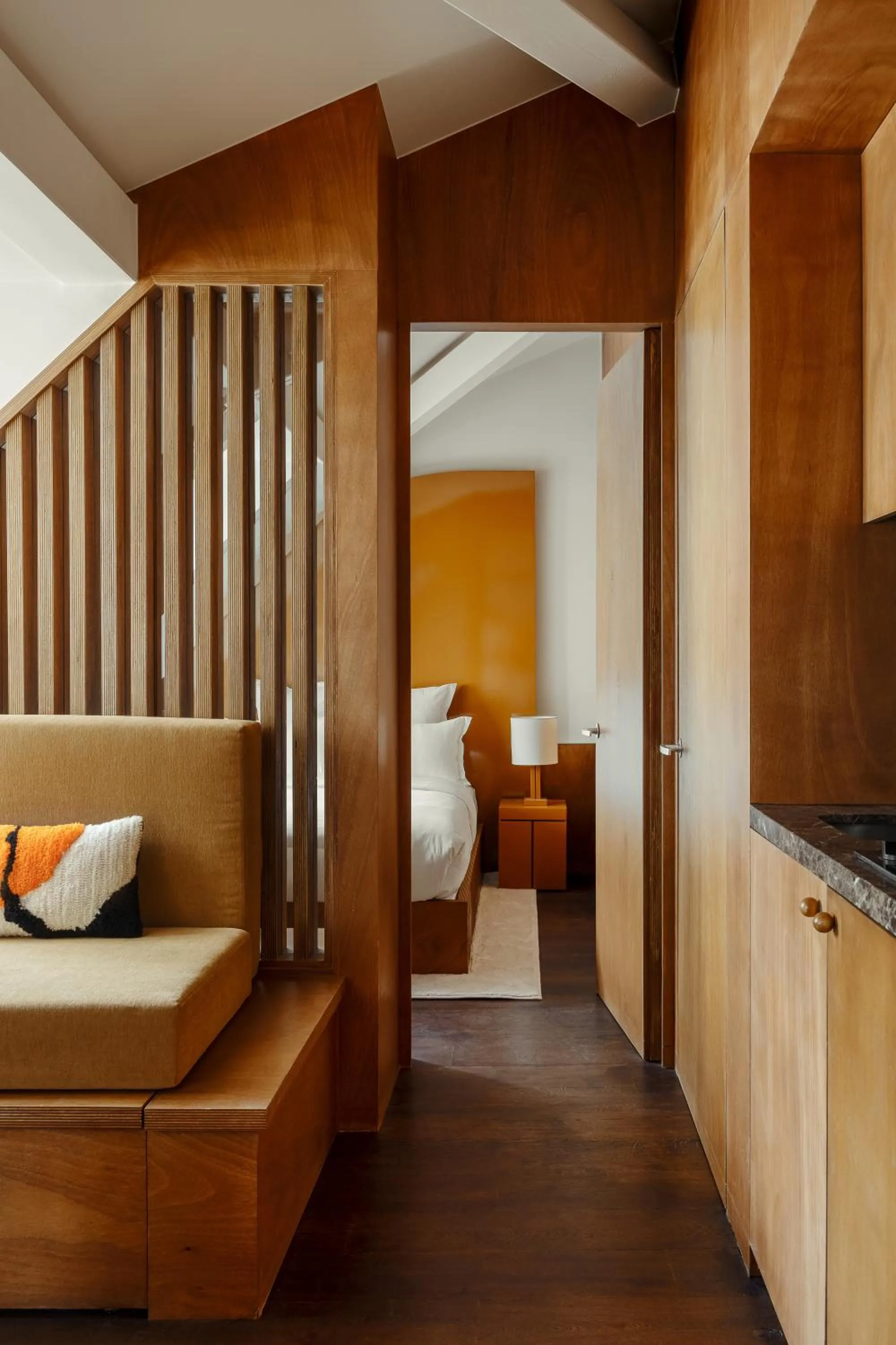 Living room, Bed in Edgar Suites - Bouchardon