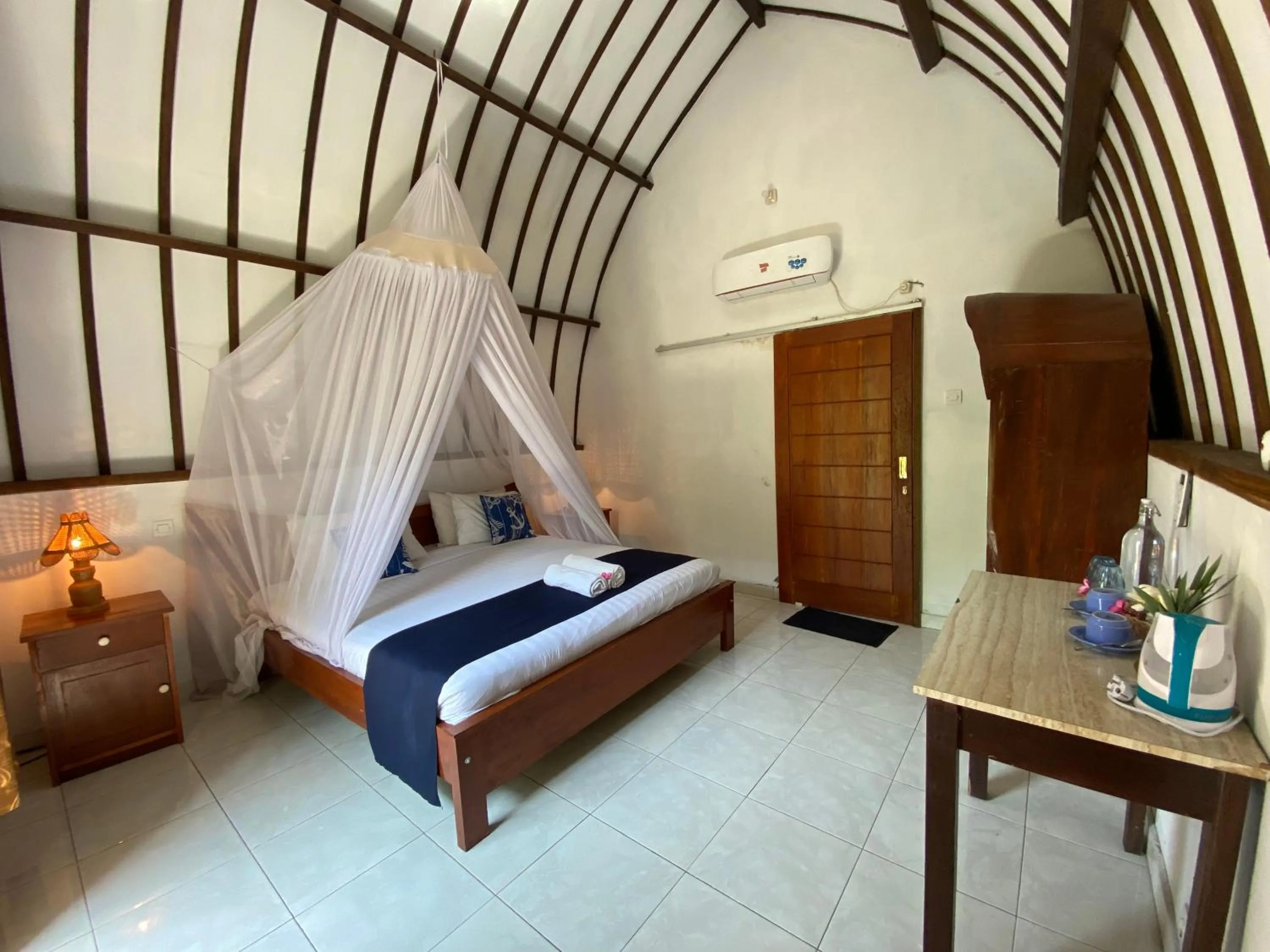 Bedroom, Bed in Mustika Ocean Lodge