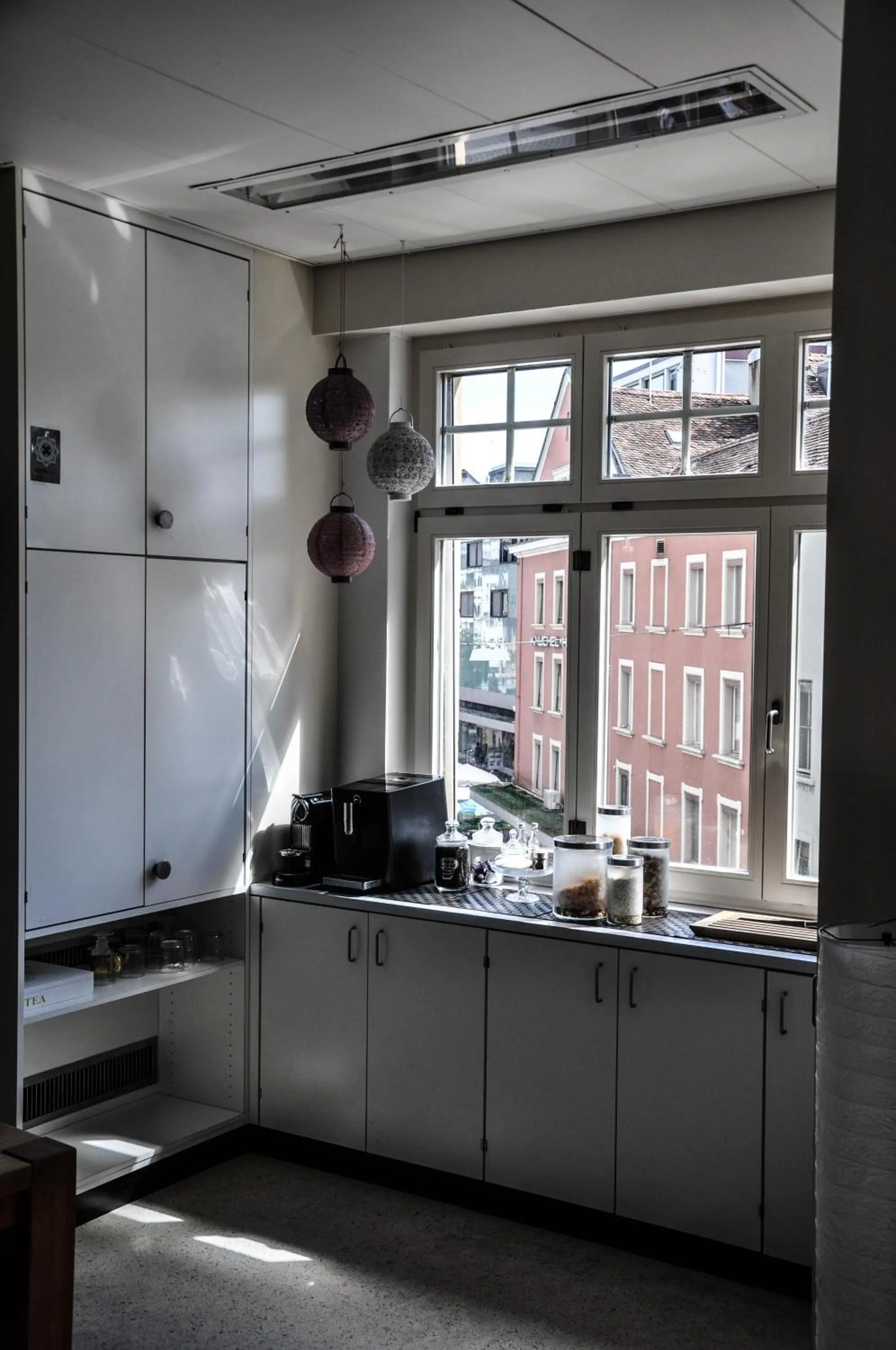 Coffee/tea facilities in B&B im Herzen von Biel