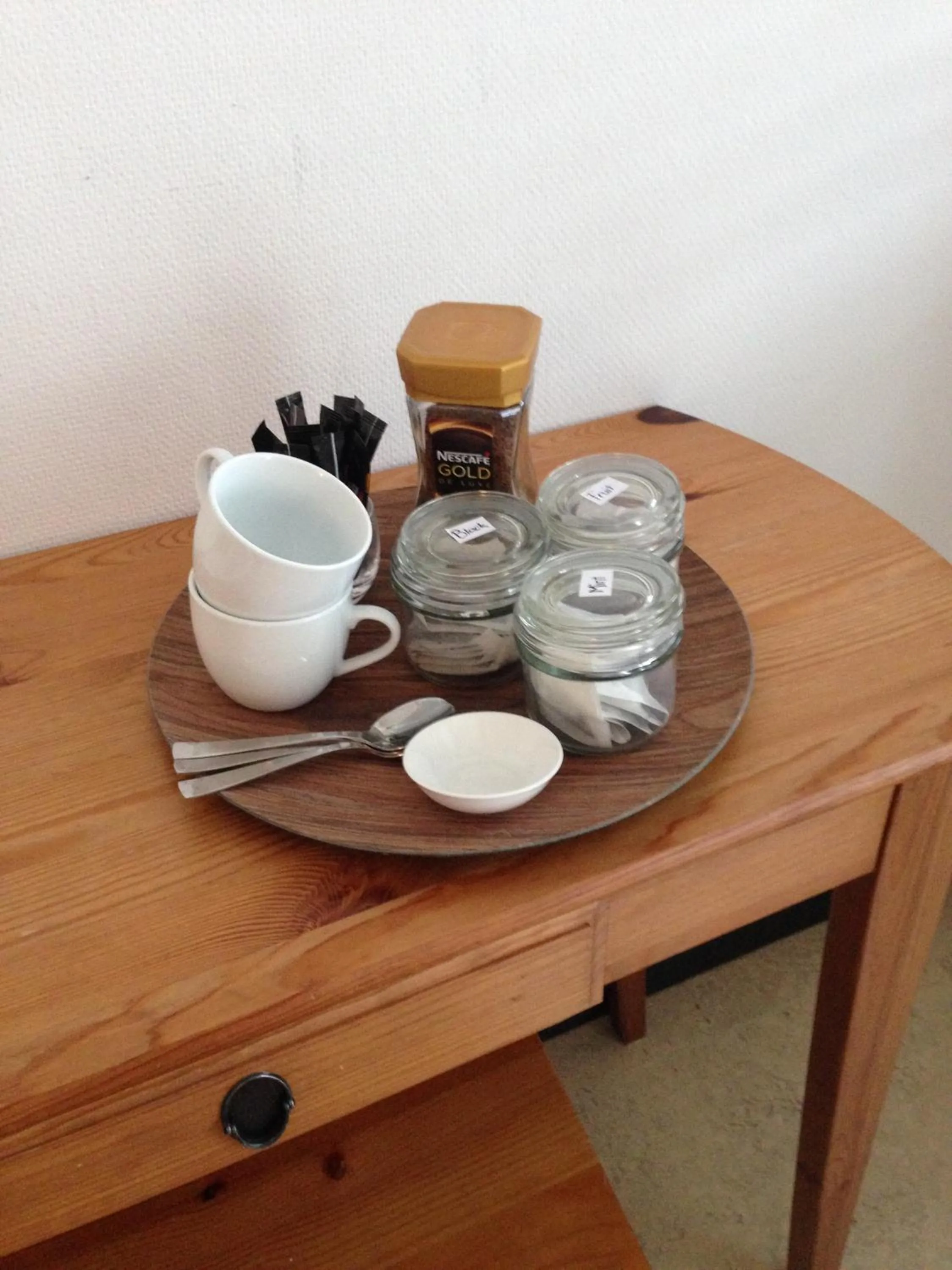 Coffee/tea facilities in B&B im Herzen von Biel