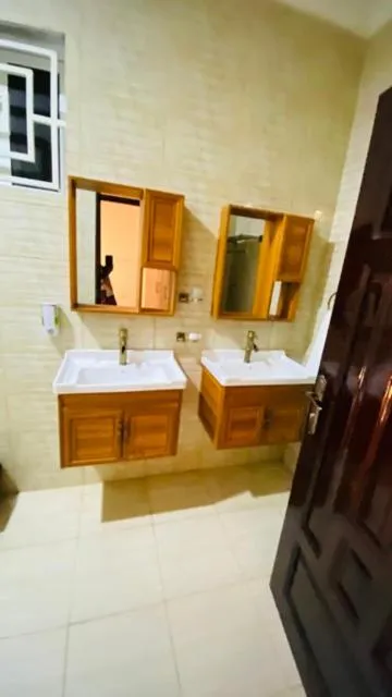 Bathroom in Nimaro Courts
