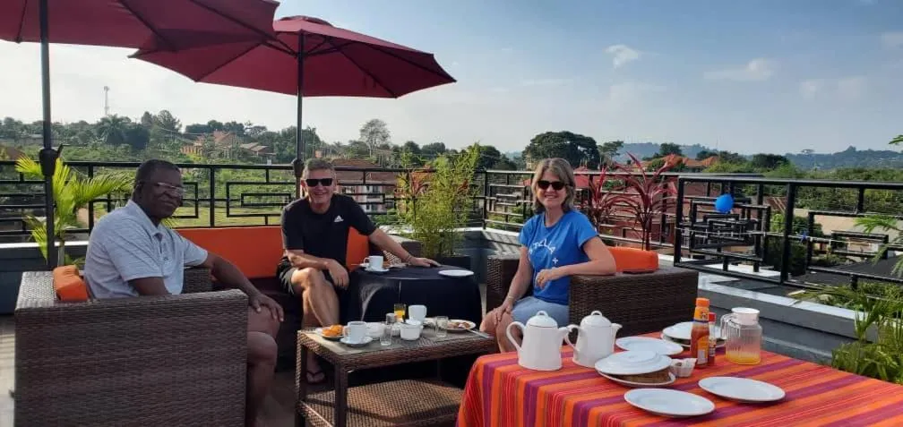 Guests in Nimaro Courts