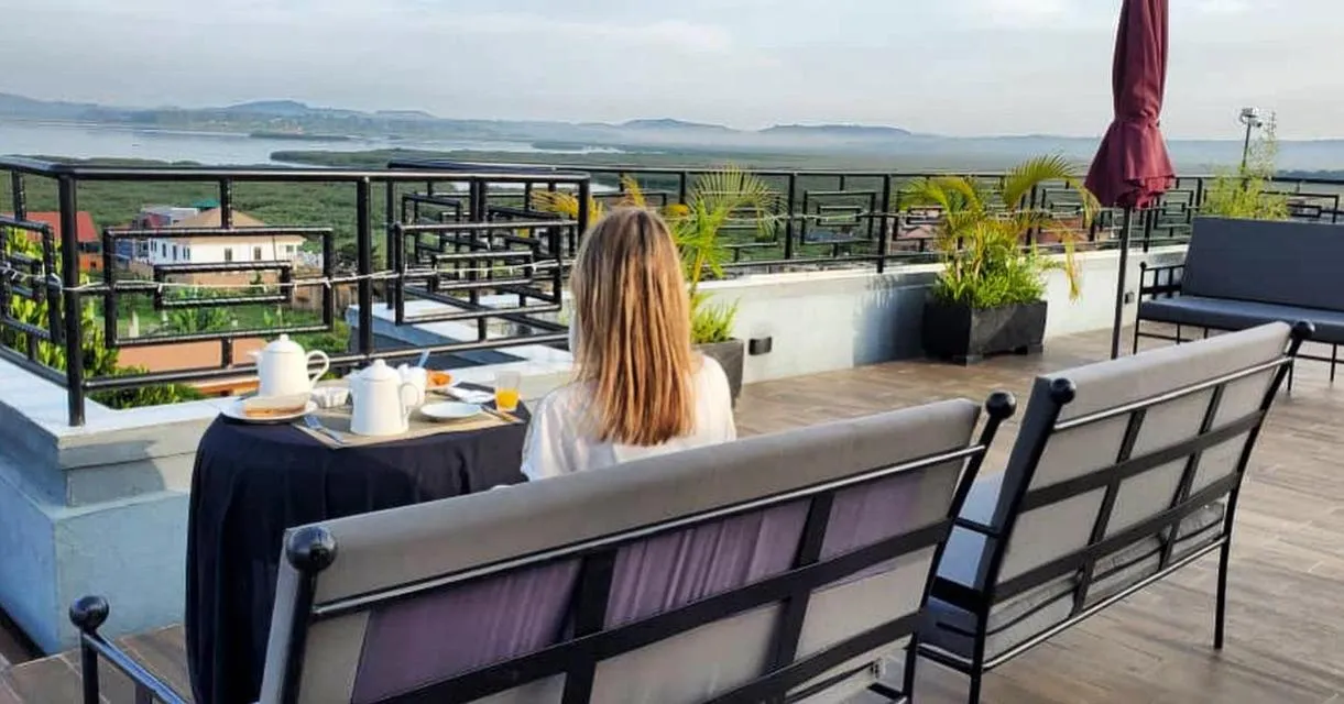 Guests in Nimaro Courts