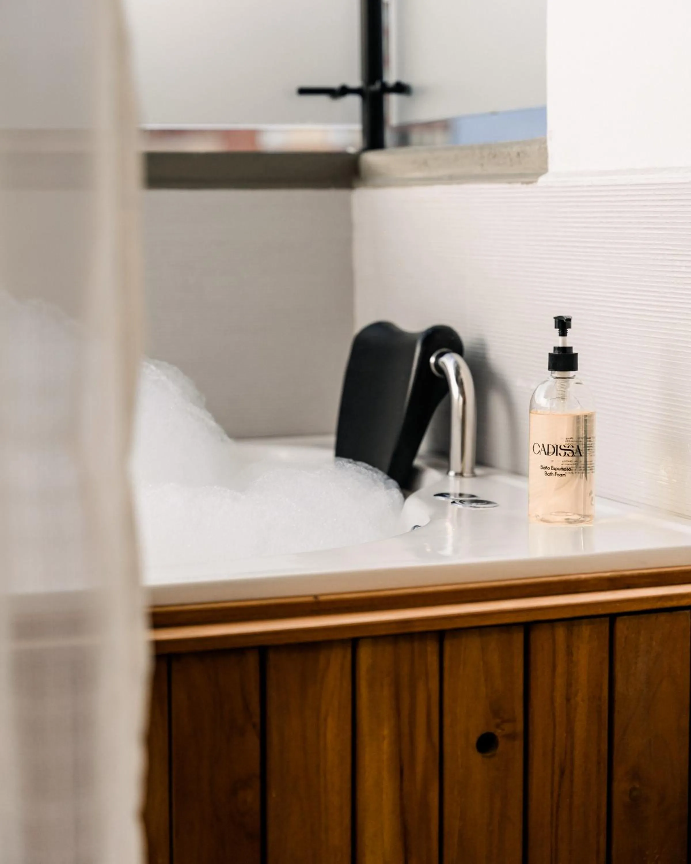 Hot Tub in Luxury Apartments Prana By Cadissa