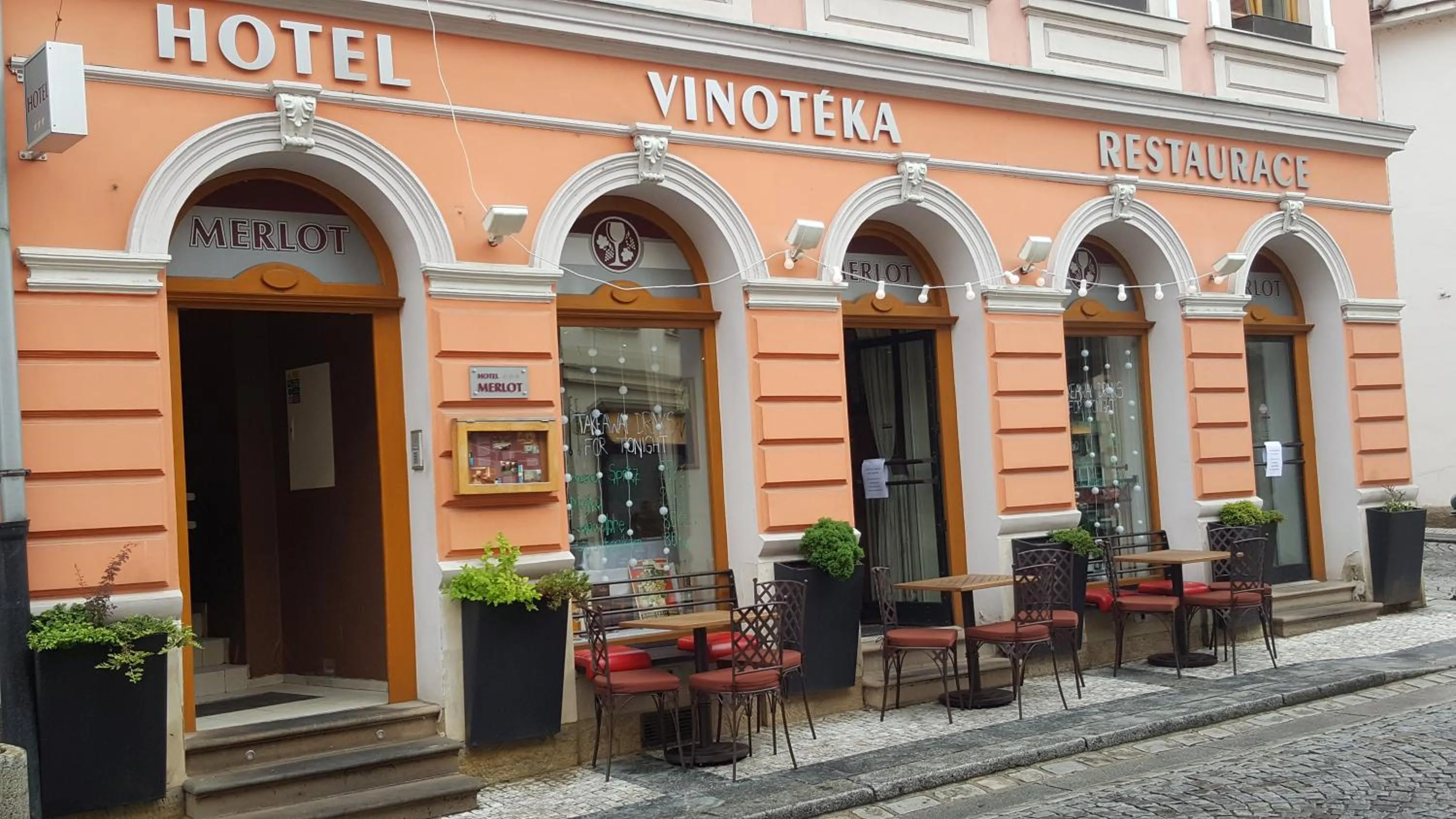 Facade/entrance in Hotel Merlot