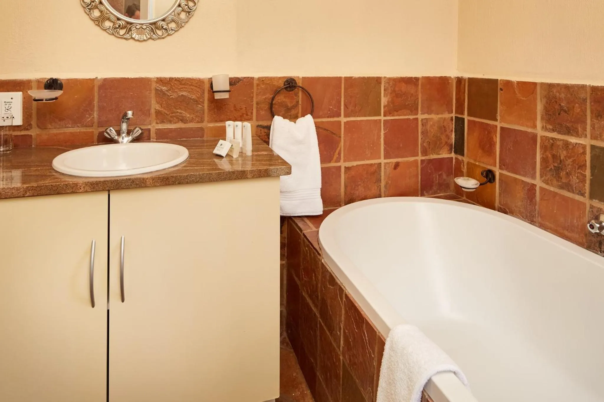 Bathroom in First Group Magalies Park