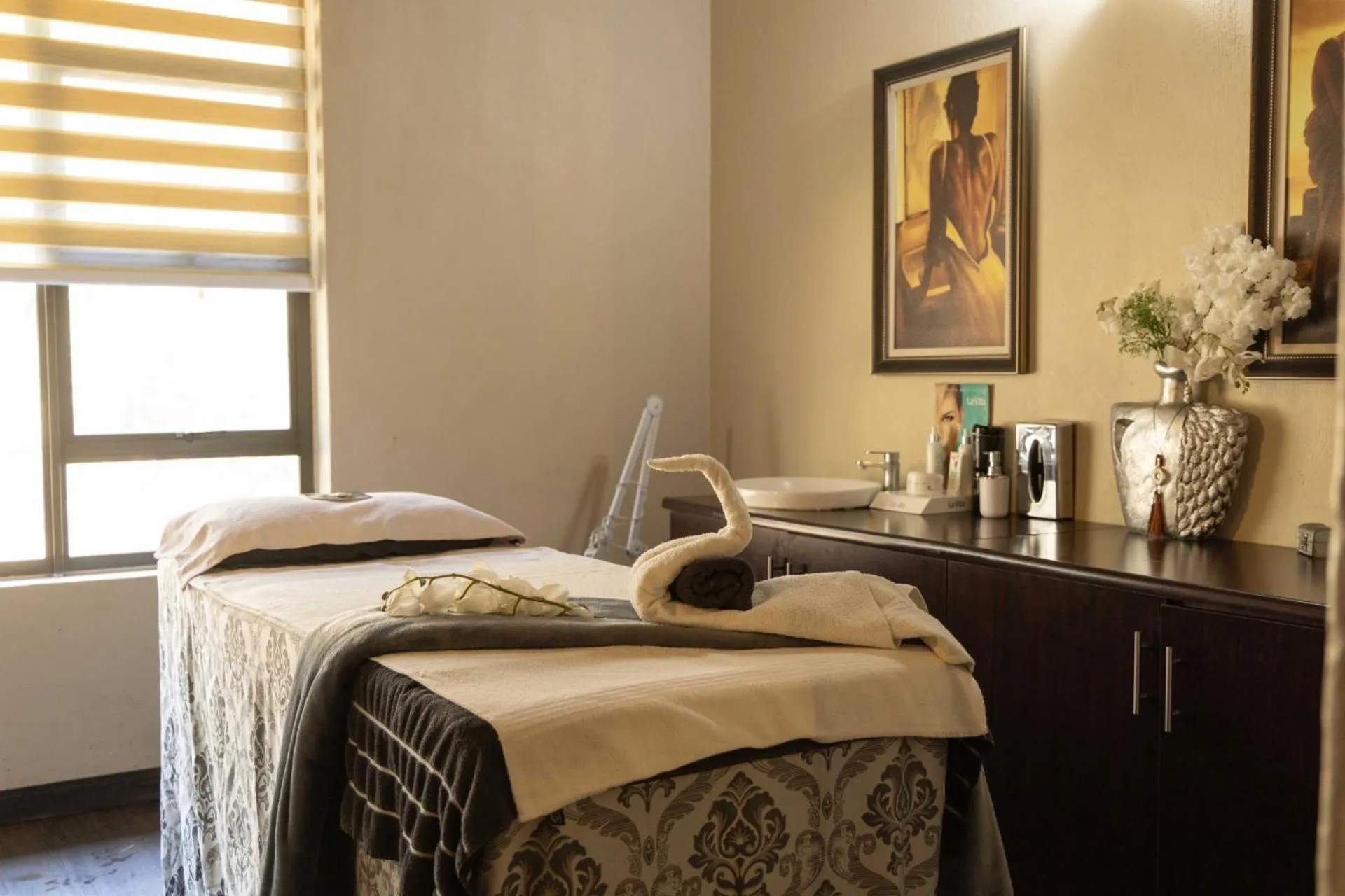 Spa and wellness centre/facilities, Bed in First Group Magalies Park