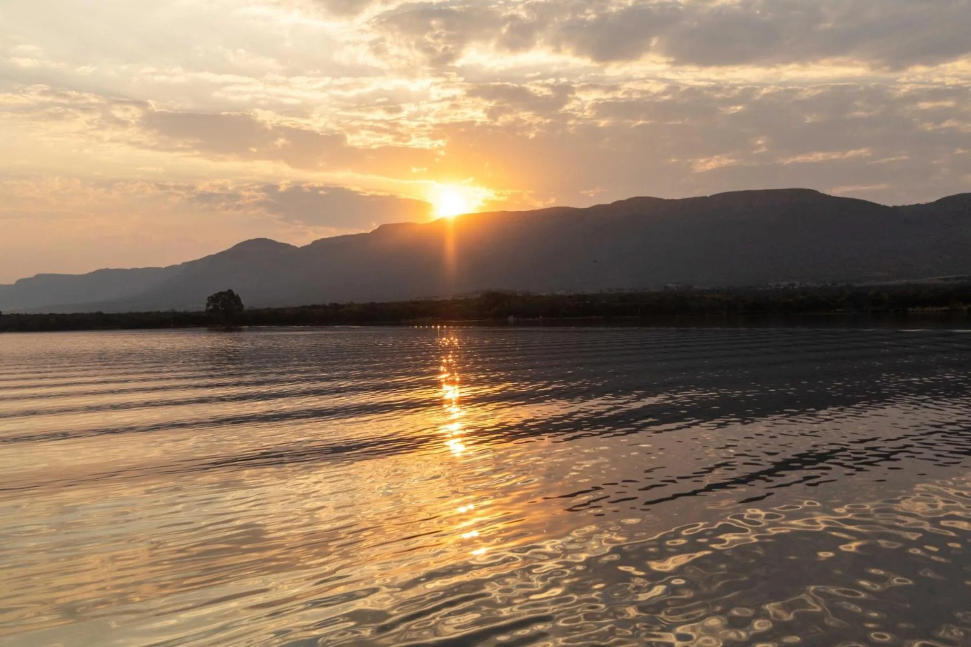 Lake view in First Group Magalies Park