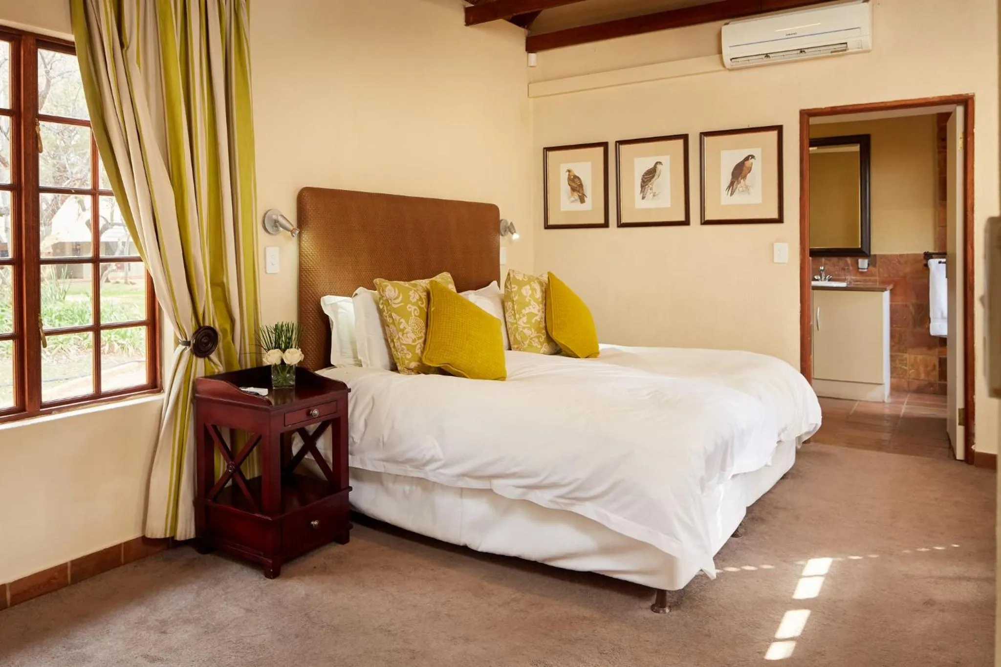 Bed in First Group Magalies Park