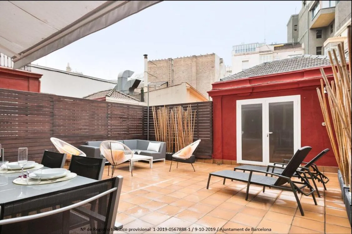 Patio in Catalonia Square Terrace & 5 bathrooms 5BD-5BTH