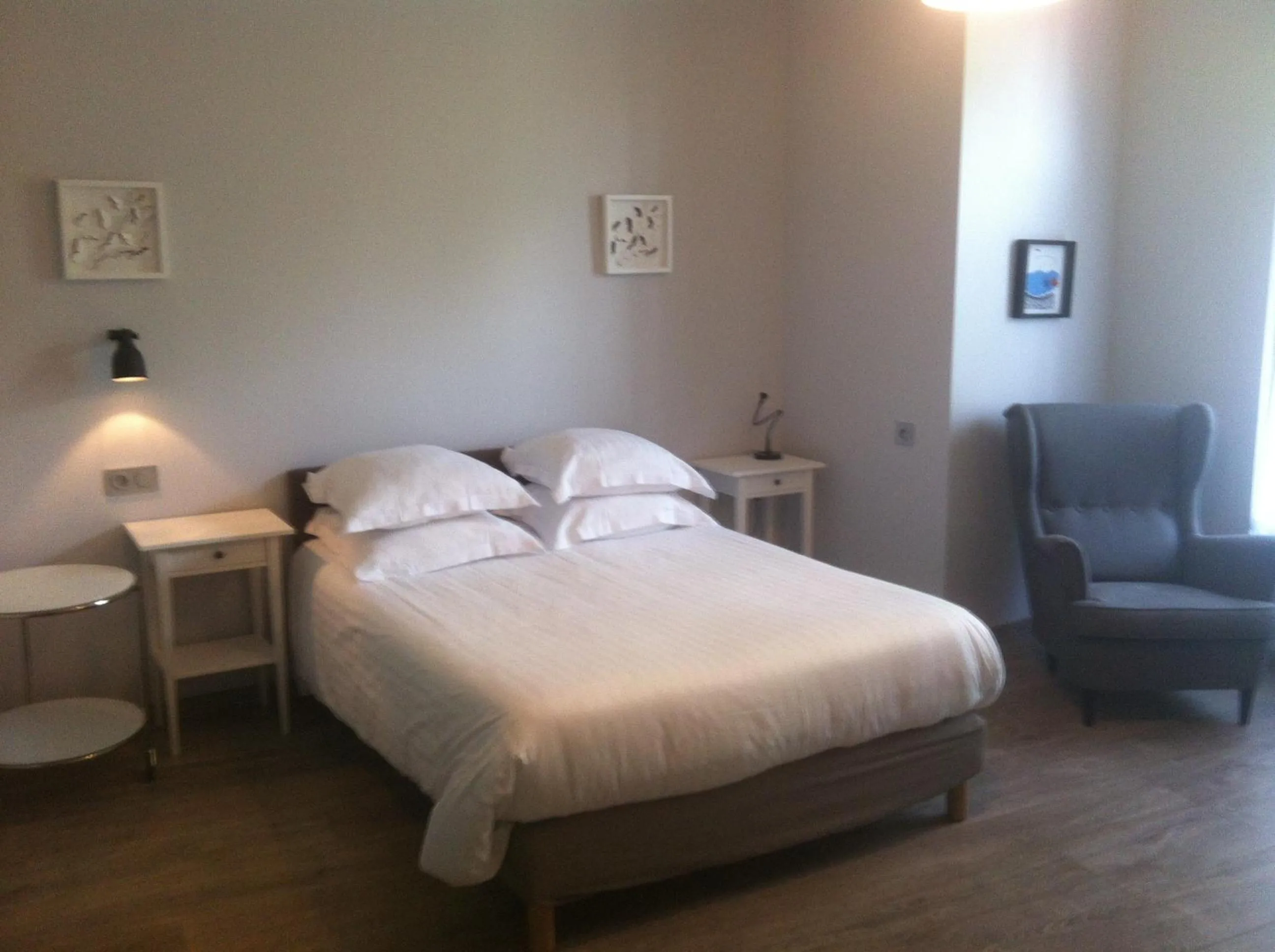 Photo of the whole room, Bed in Vichy Résidencia