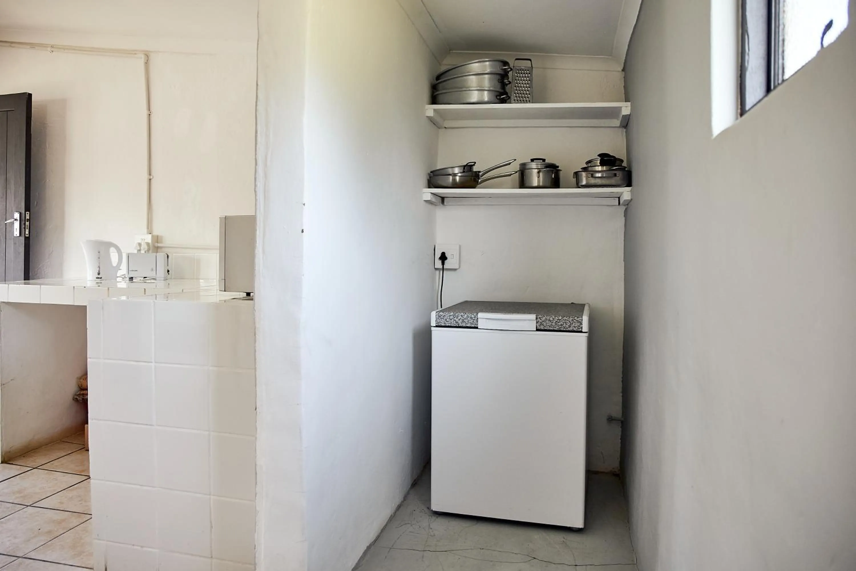 Kitchen or kitchenette in First Group Hole in the Wall