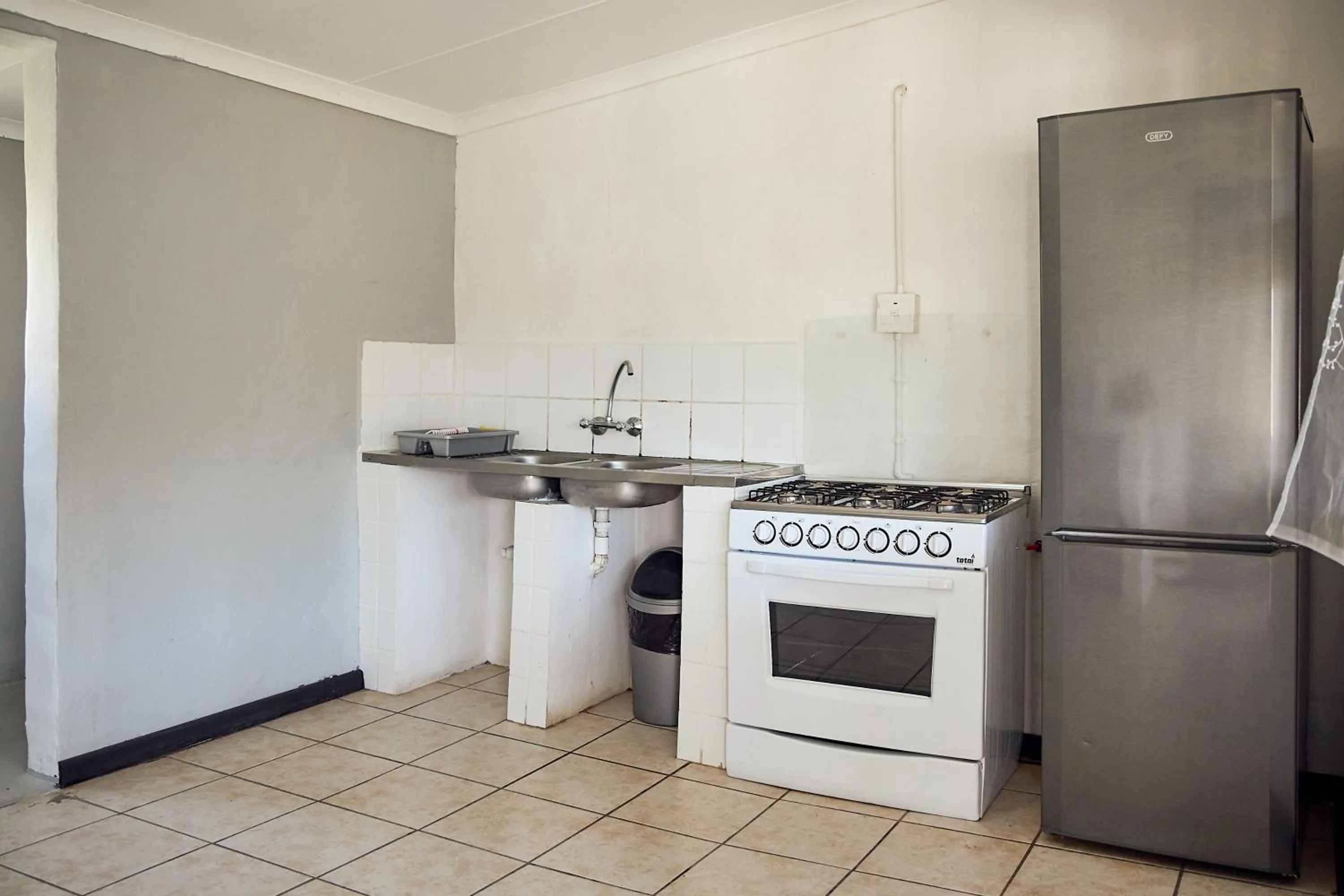 Kitchen or kitchenette in First Group Hole in the Wall