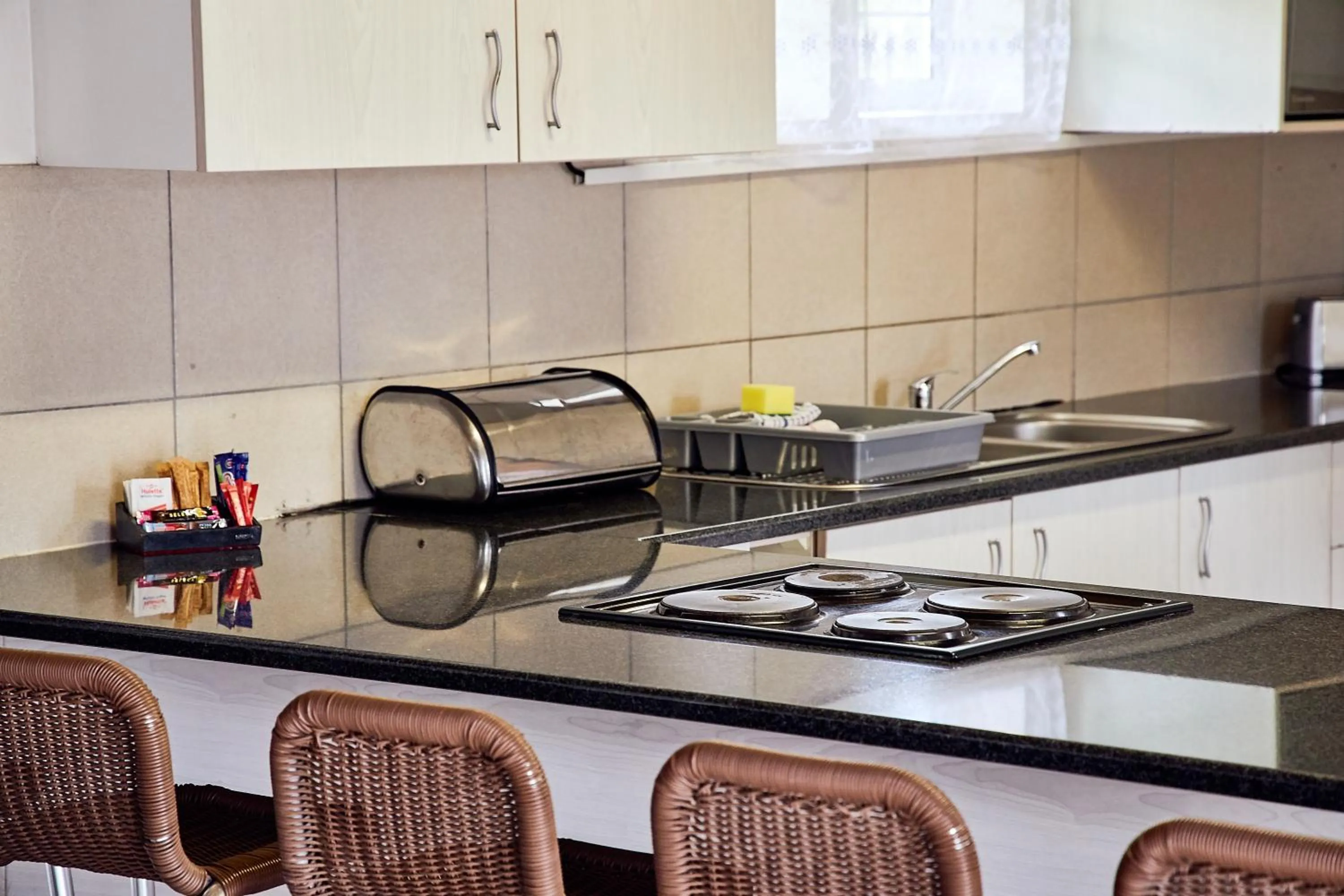 Kitchen or kitchenette in First Group Hole in the Wall