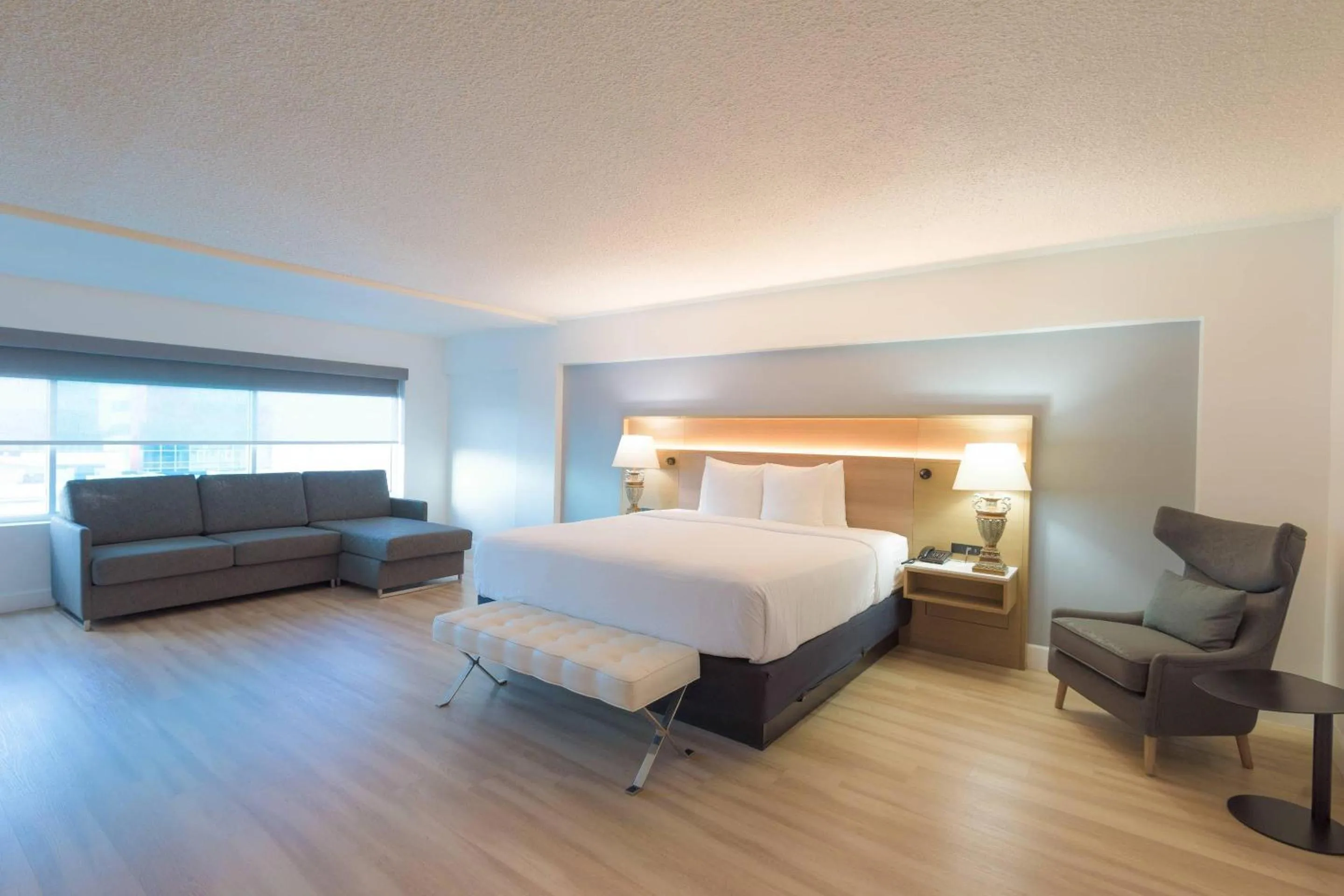 Bedroom, Bed in Radisson Hotel Trinidad