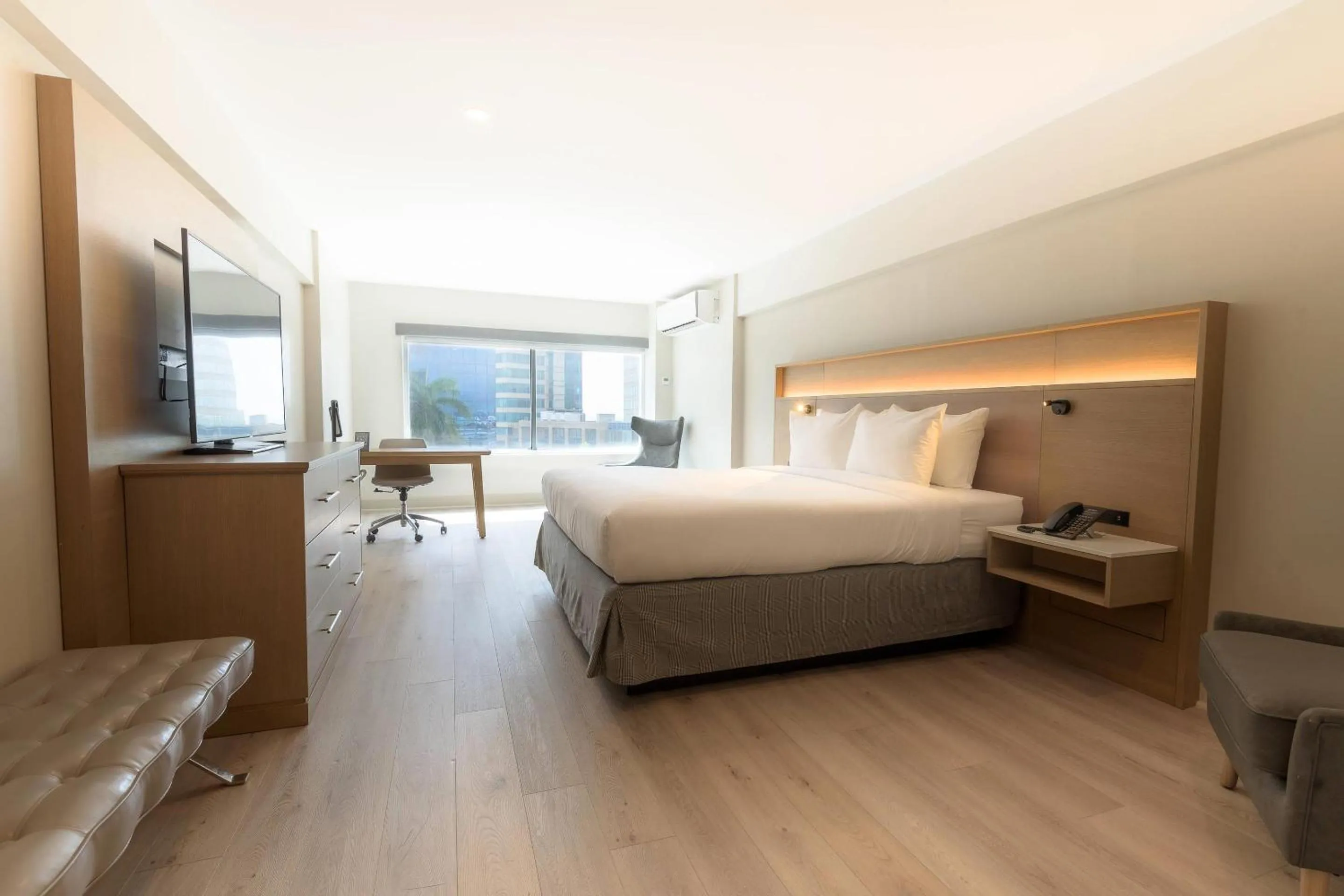 Bedroom, Bed in Radisson Hotel Trinidad