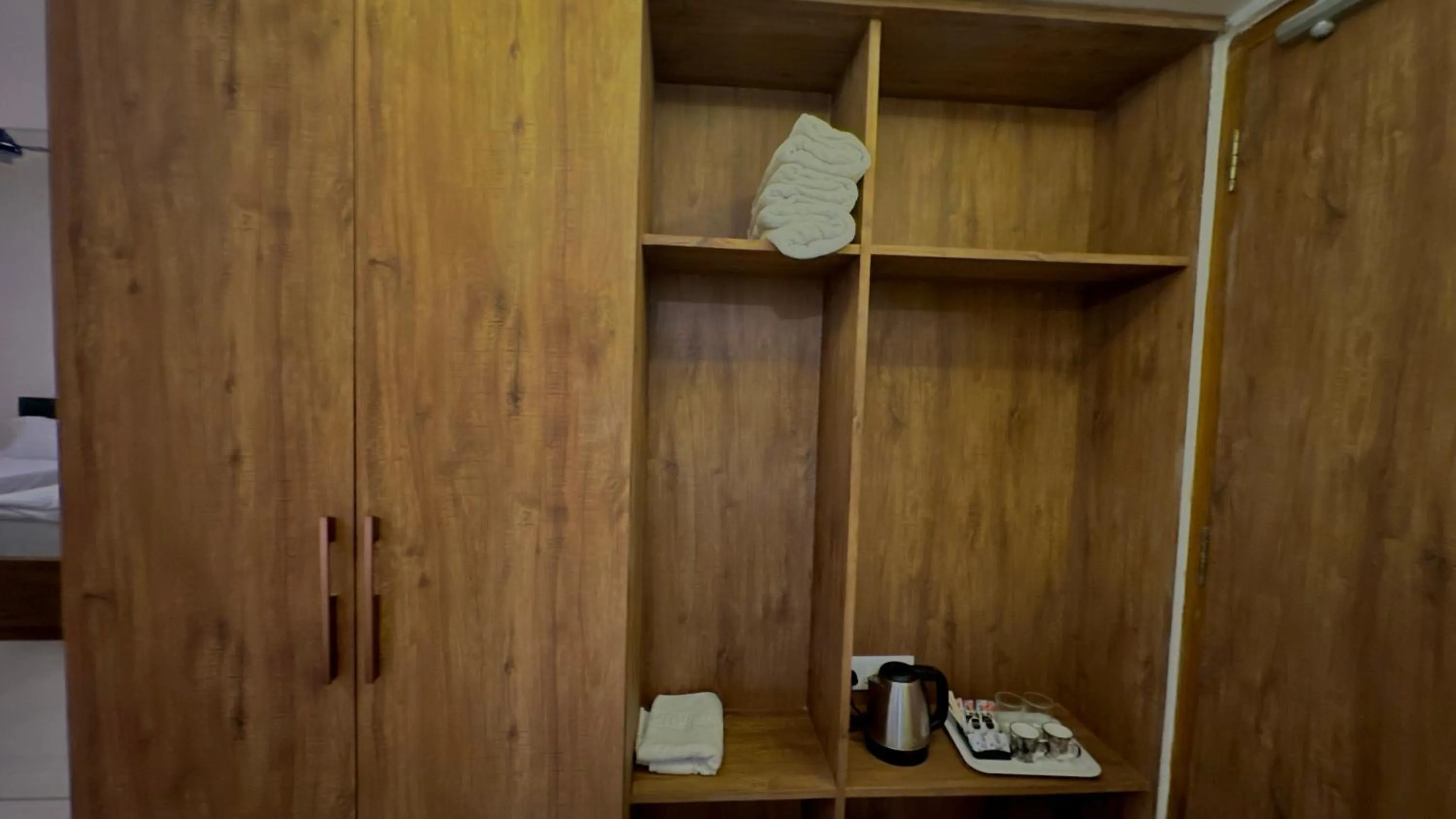 wardrobe in DrizzleDrop Inn Chennai