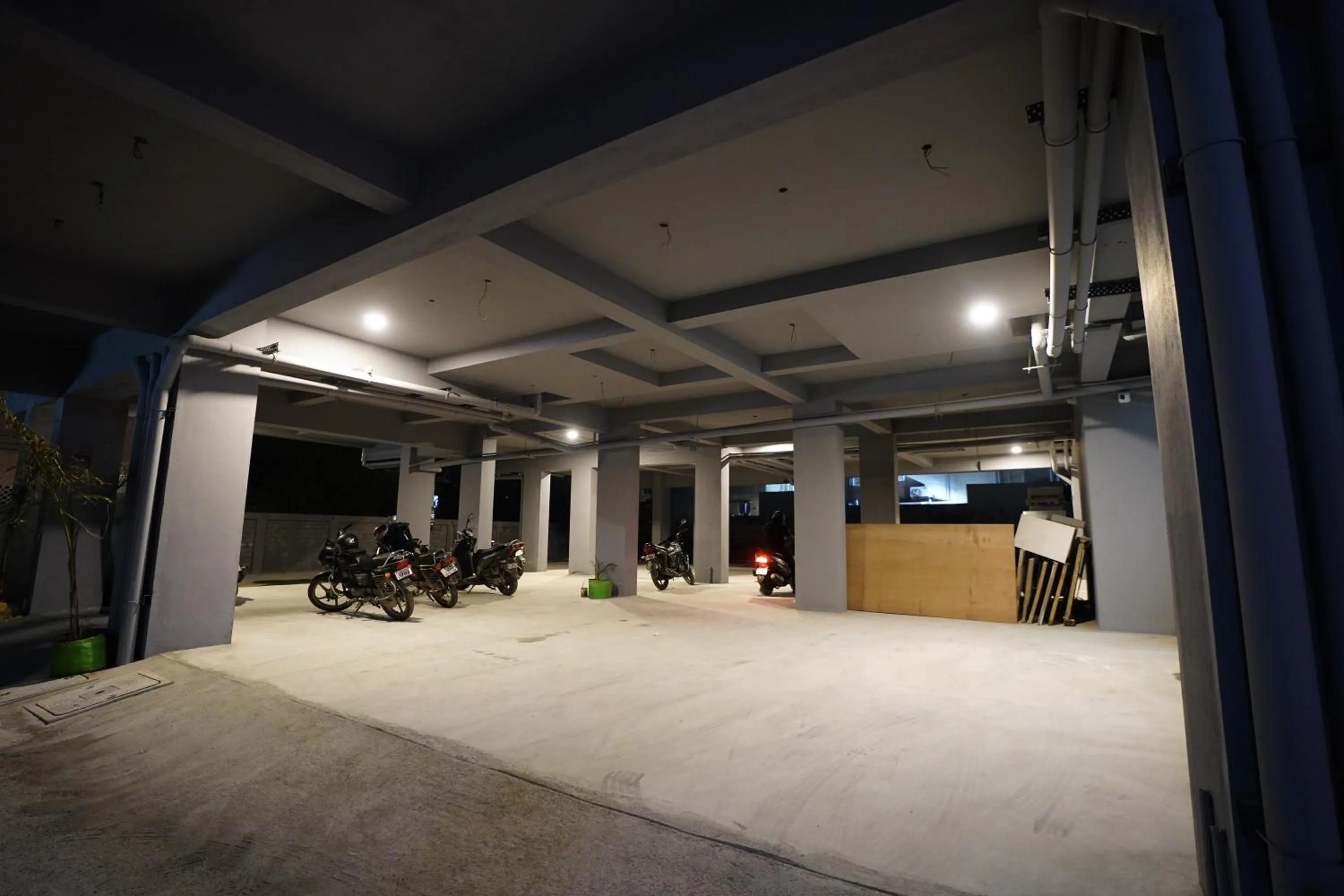 Night in DrizzleDrop Inn Chennai