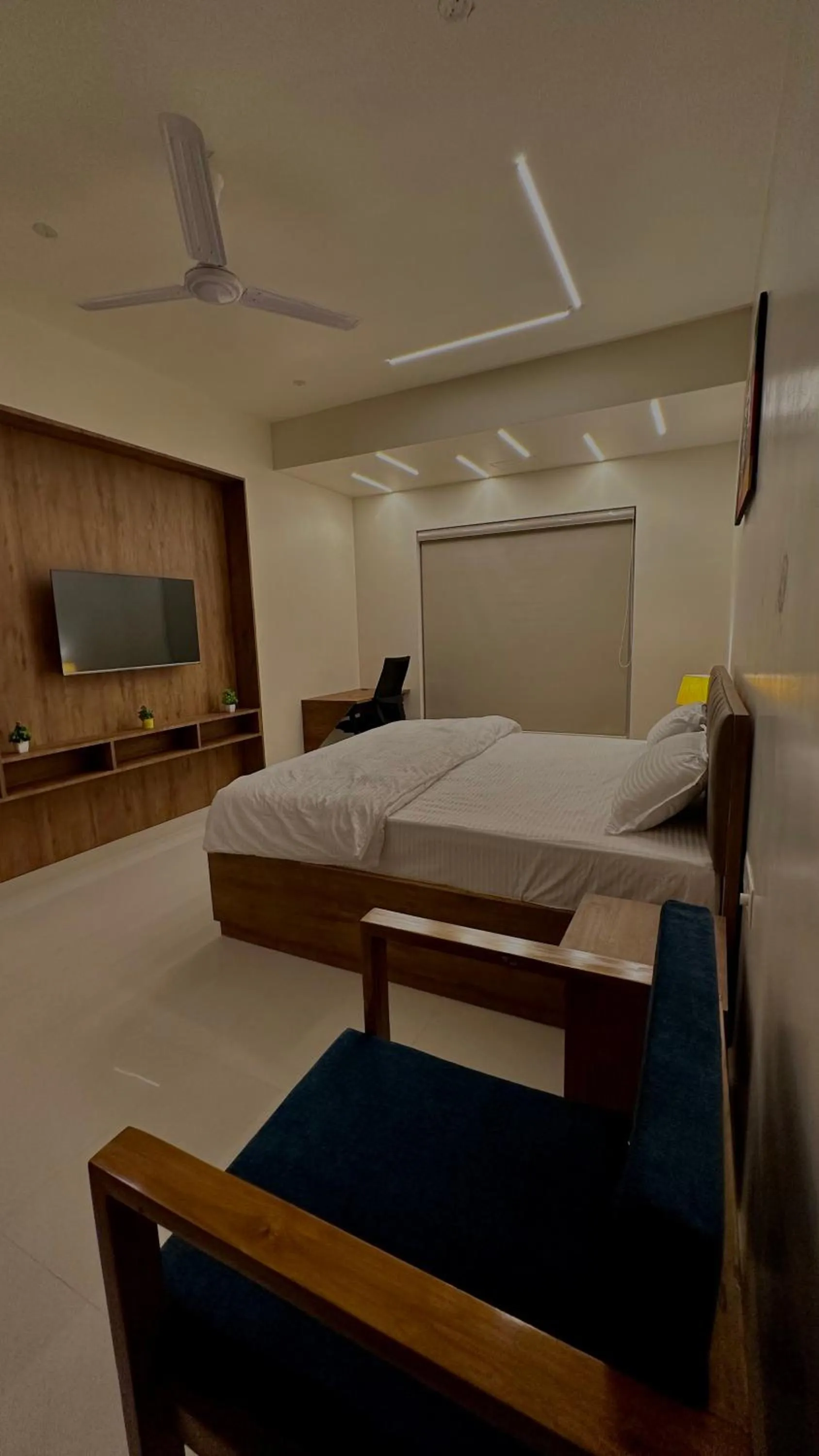 Bed in DrizzleDrop Inn Chennai