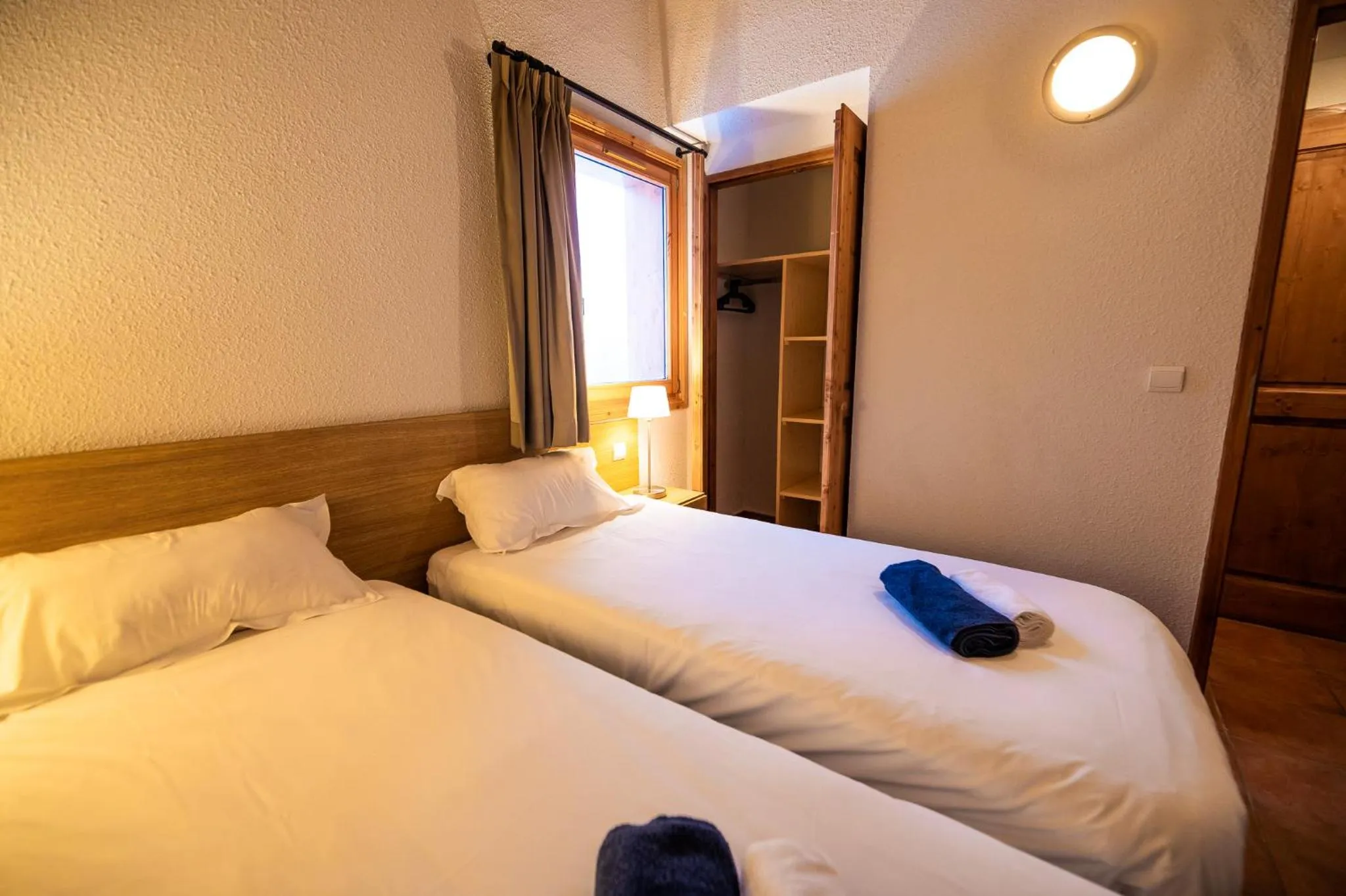 Bed in Parc Madeleine - CHALETS