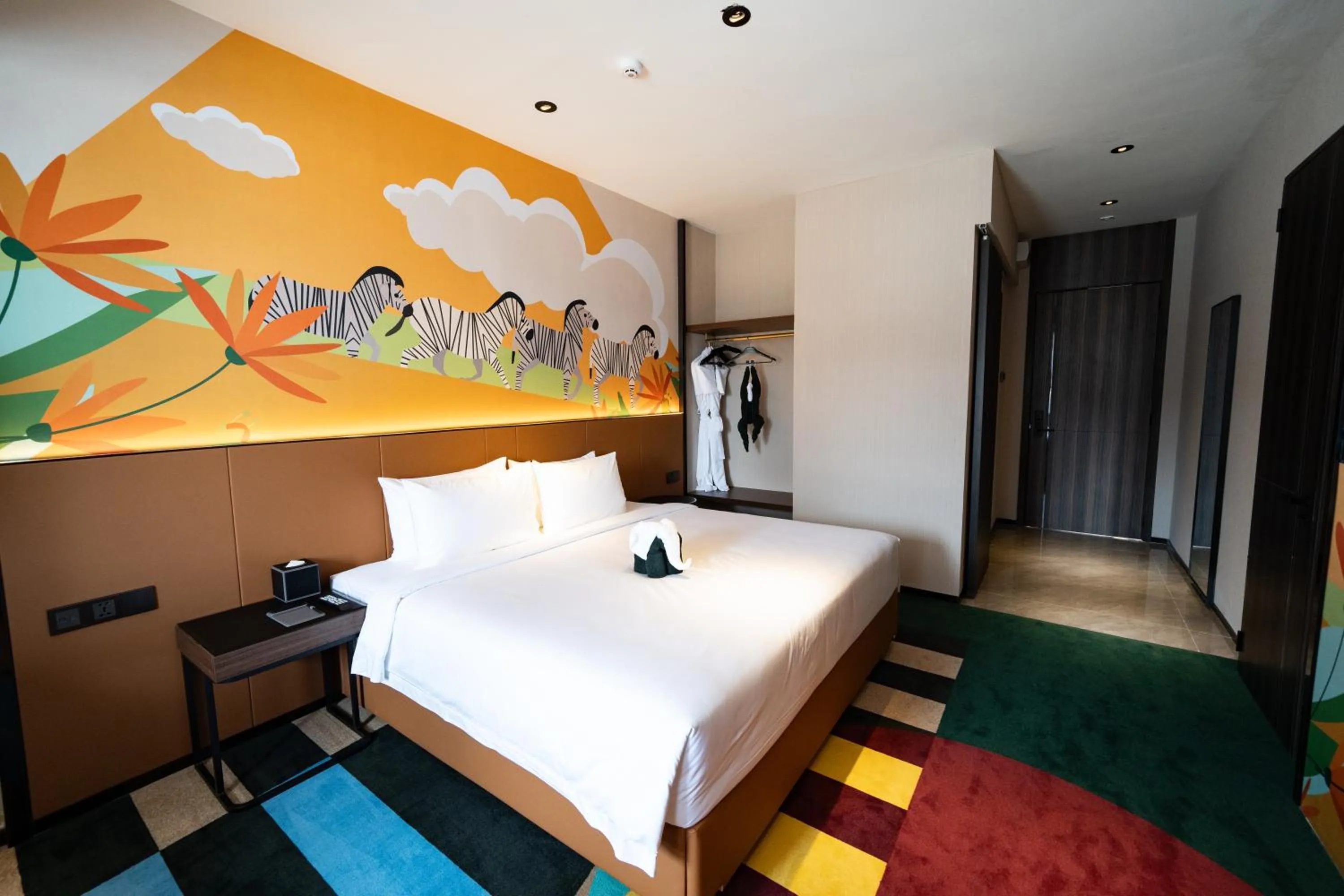 Bedroom, Bed in Monkeys Canopy Resort