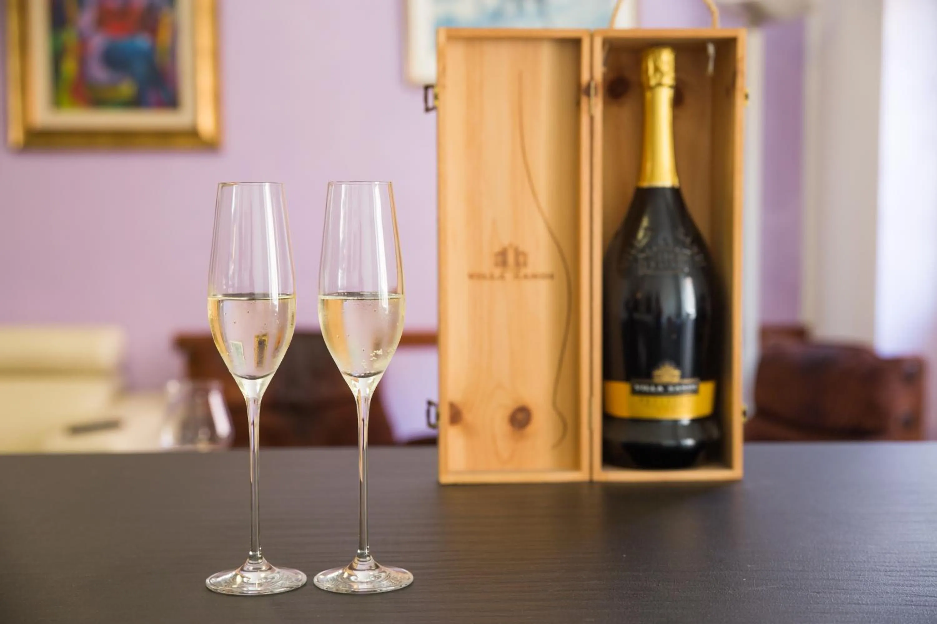 Alcoholic drinks in Domus Regis