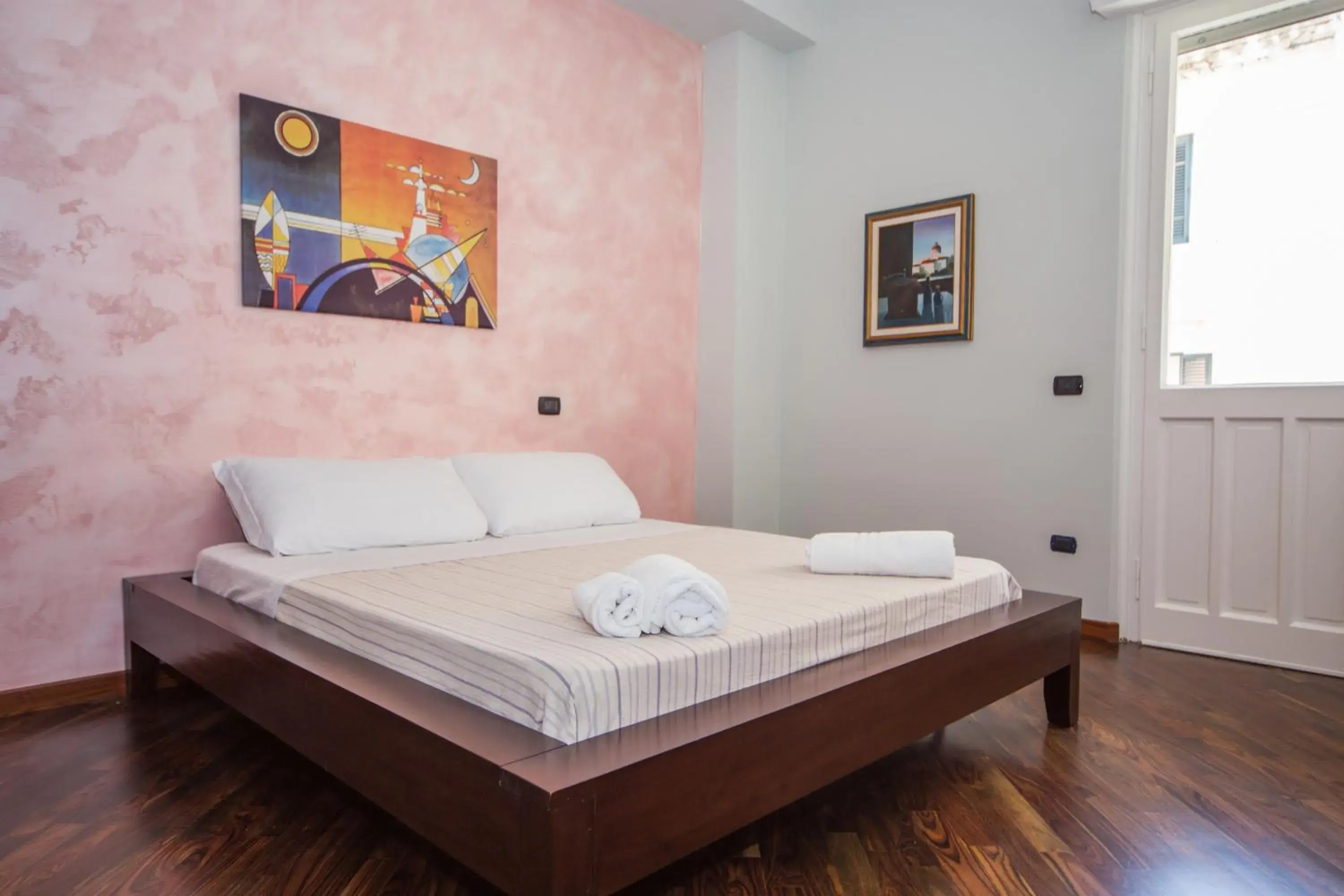 Comfort Triple Room with Shower in Domus Regis Comfort Triple Room with Shower in Domus Regis