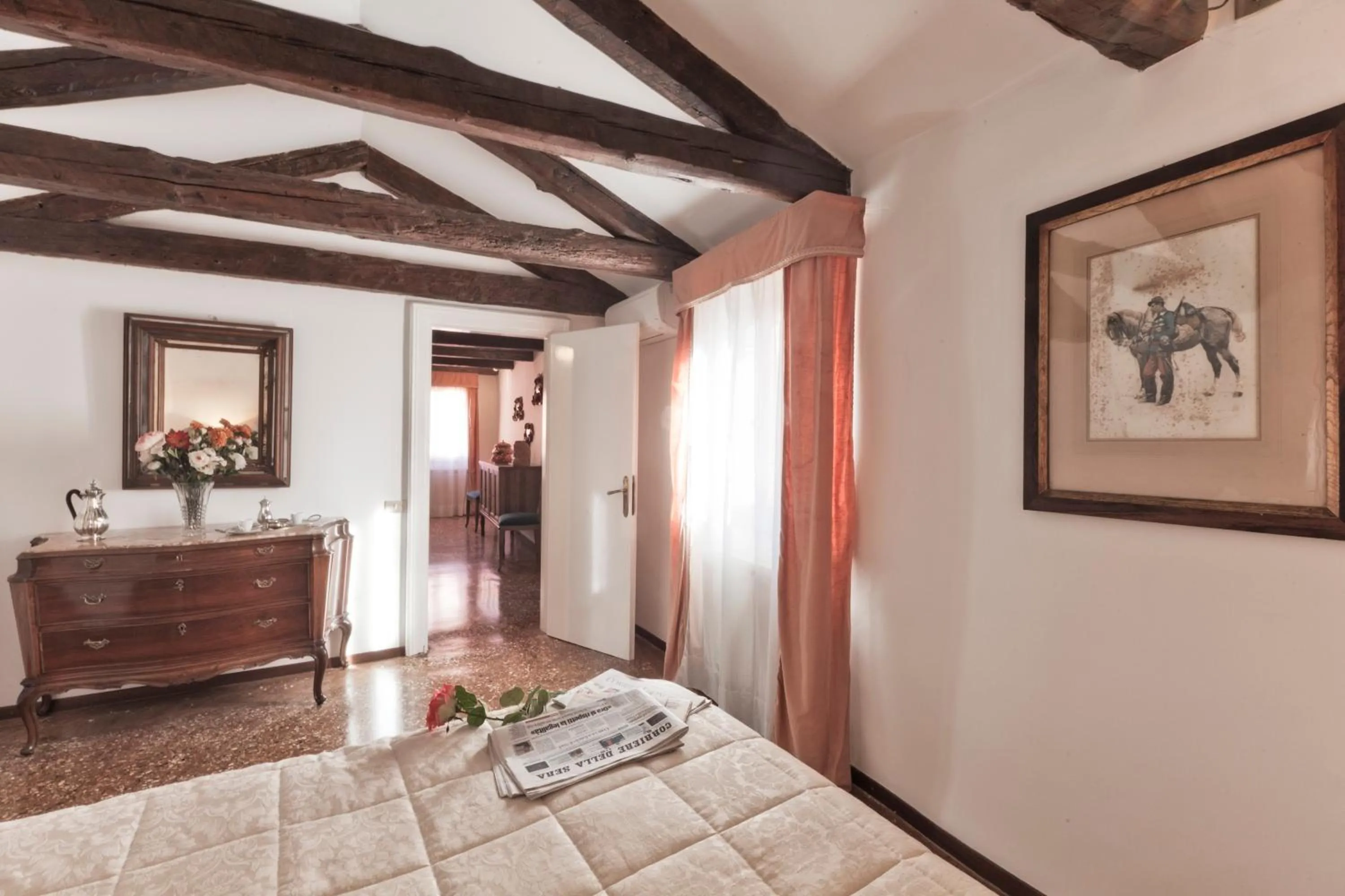 Bedroom, Bed in Palazzetto San Lio, Rialto